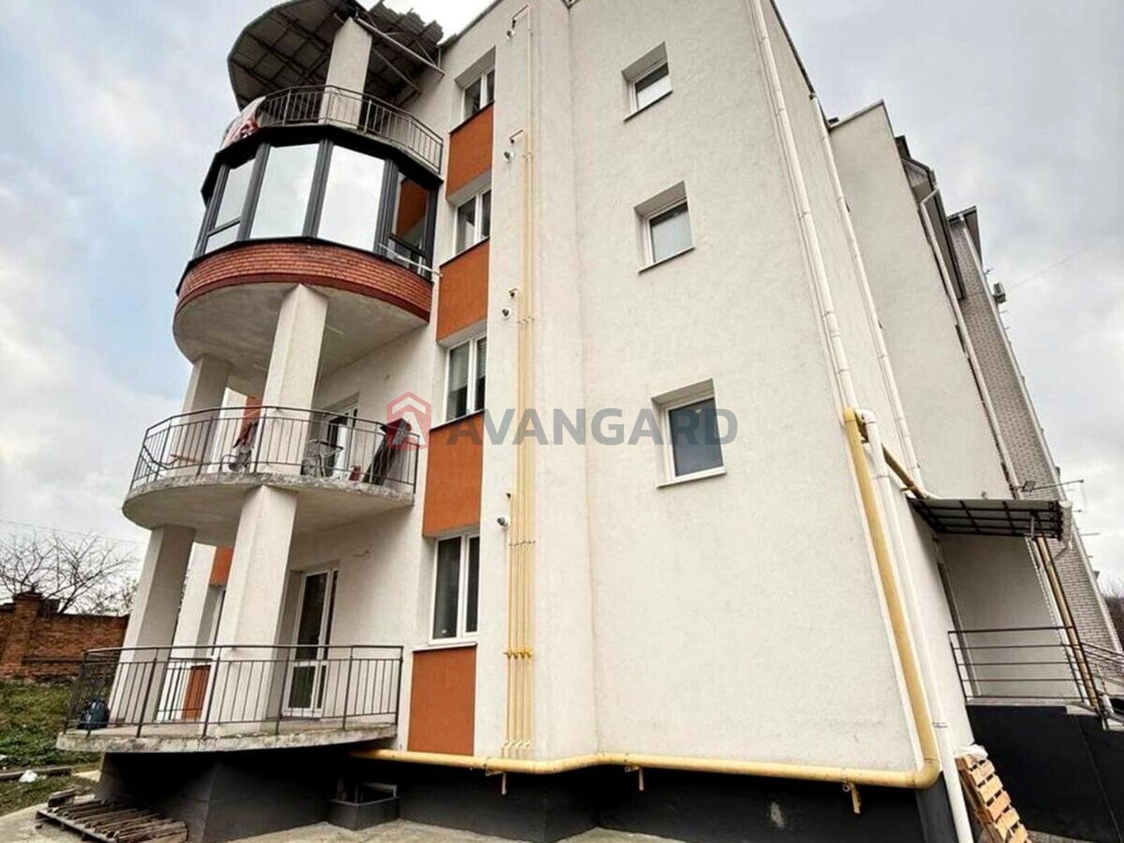 3 ��. ��������, 84/50/12 ��. �., 4/4 ������ ���� 8