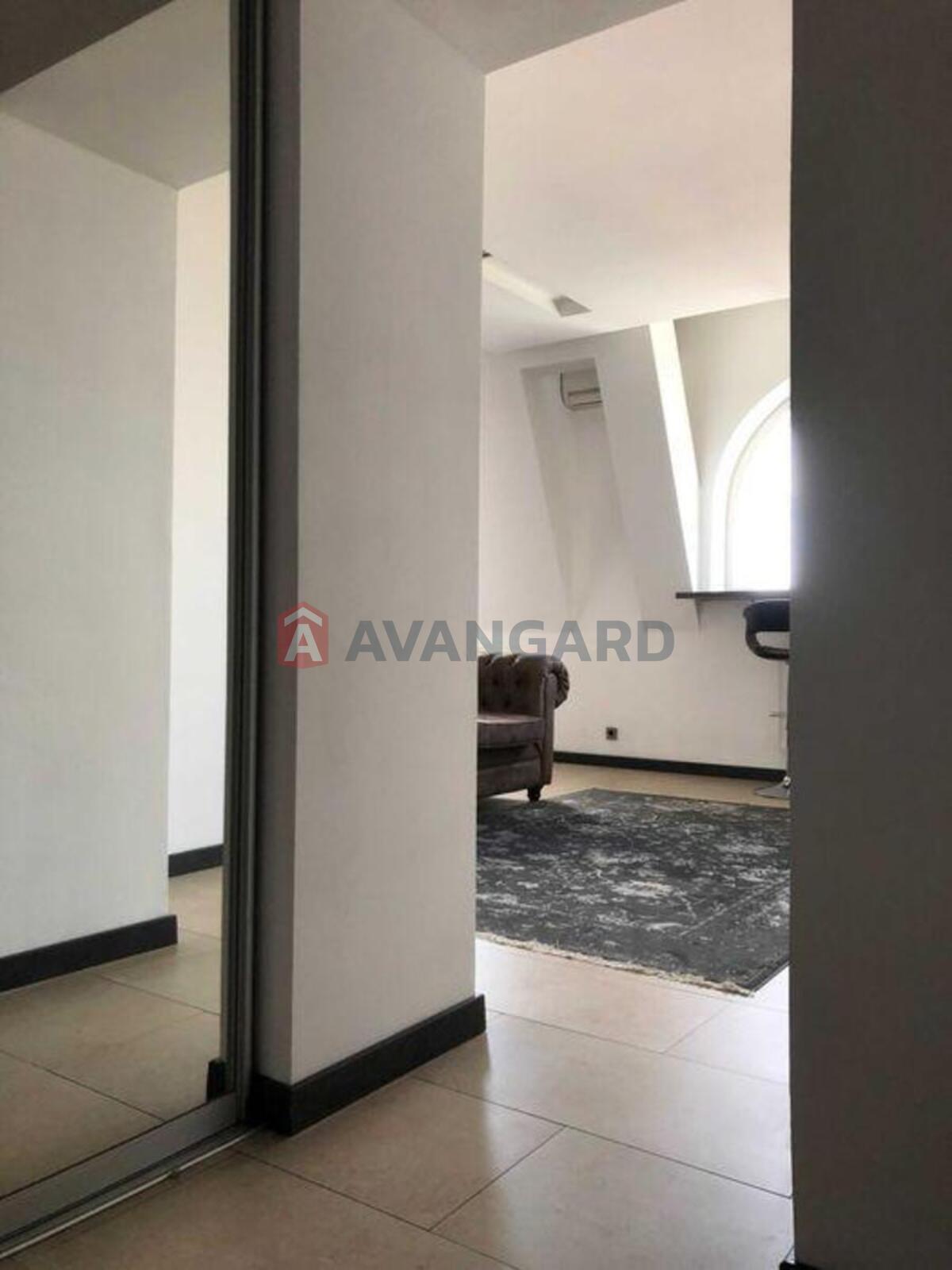 2 ��. ��������, 49/-/4 ��. �., 9/10 ������ ���� 2