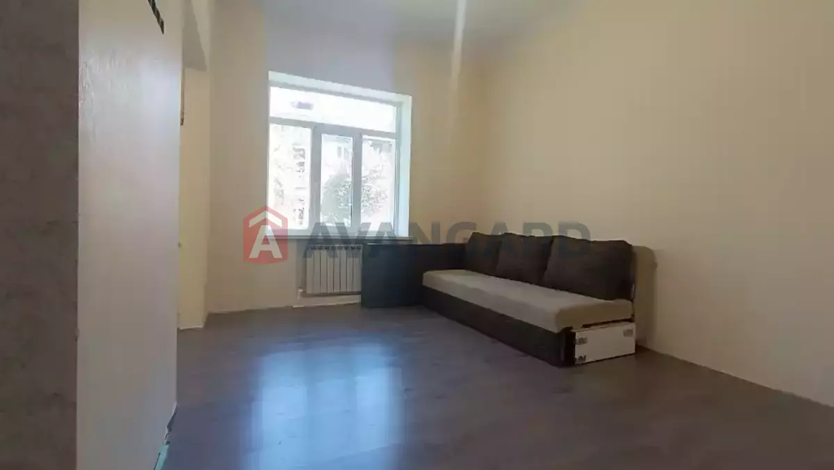 3 ����. ��������, 60/-/8 ��. �., 1/3 ���� ���� 1
