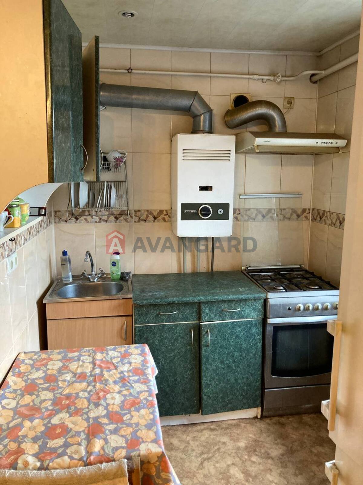 3 ����. ��������, 57/40/5 ��. �., 5/5 ���� ���� 8