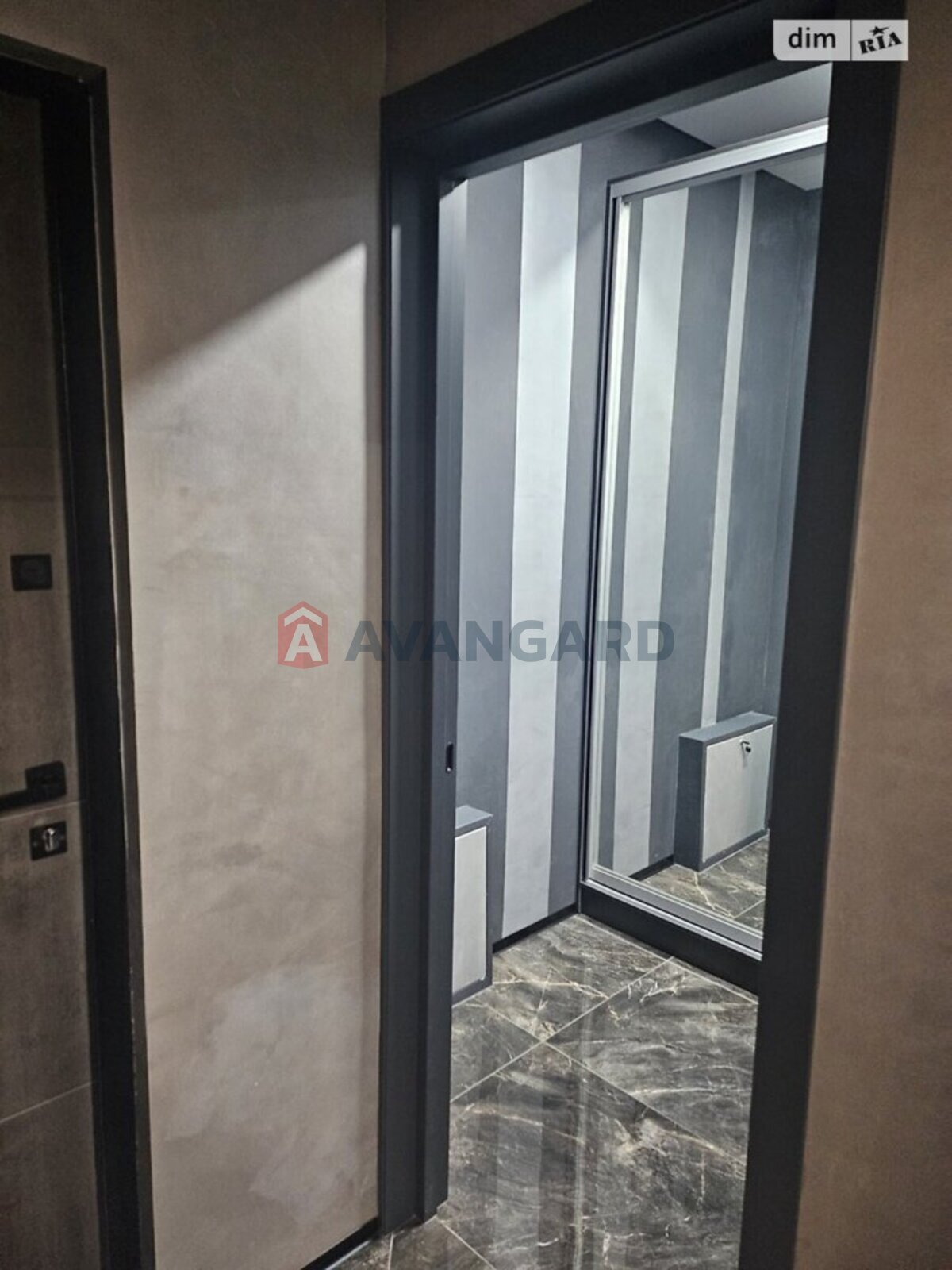 1 ��. ��������, 48/14/24 ��. �., 2/16 ������ ���� 20