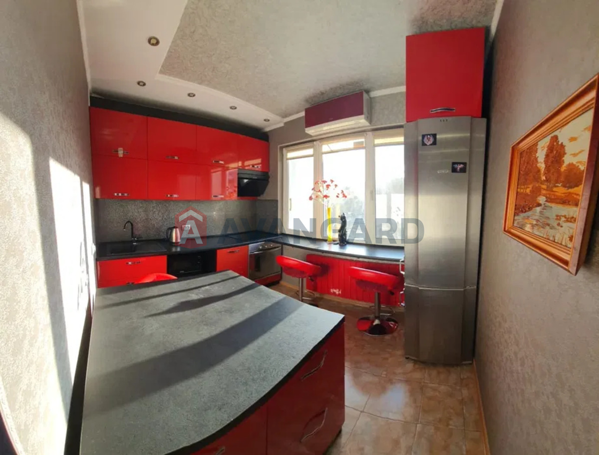 3 ��. ��������, 80/-/8 ��. �., 5/12 ������ ���� 22