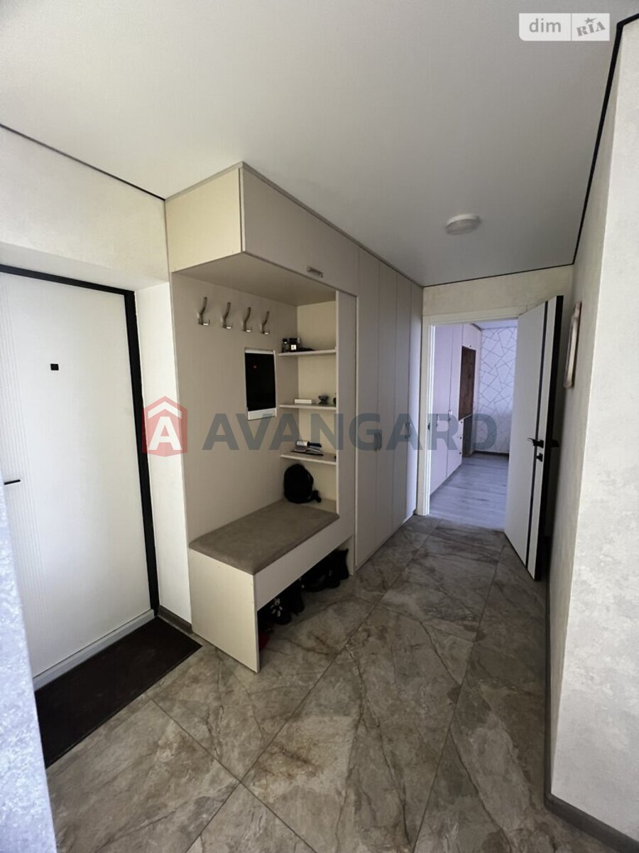 2 ��. ��������, 66/36/14 ��. �., 10/10 ������ ���� 9