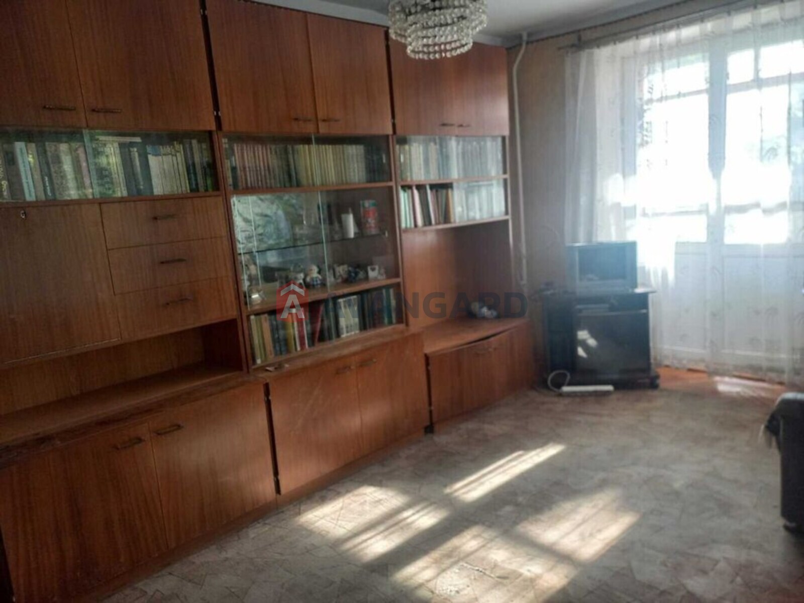 3 ��. ��������, 53/-/9 ��. �., 2/9 ������ ���� 1