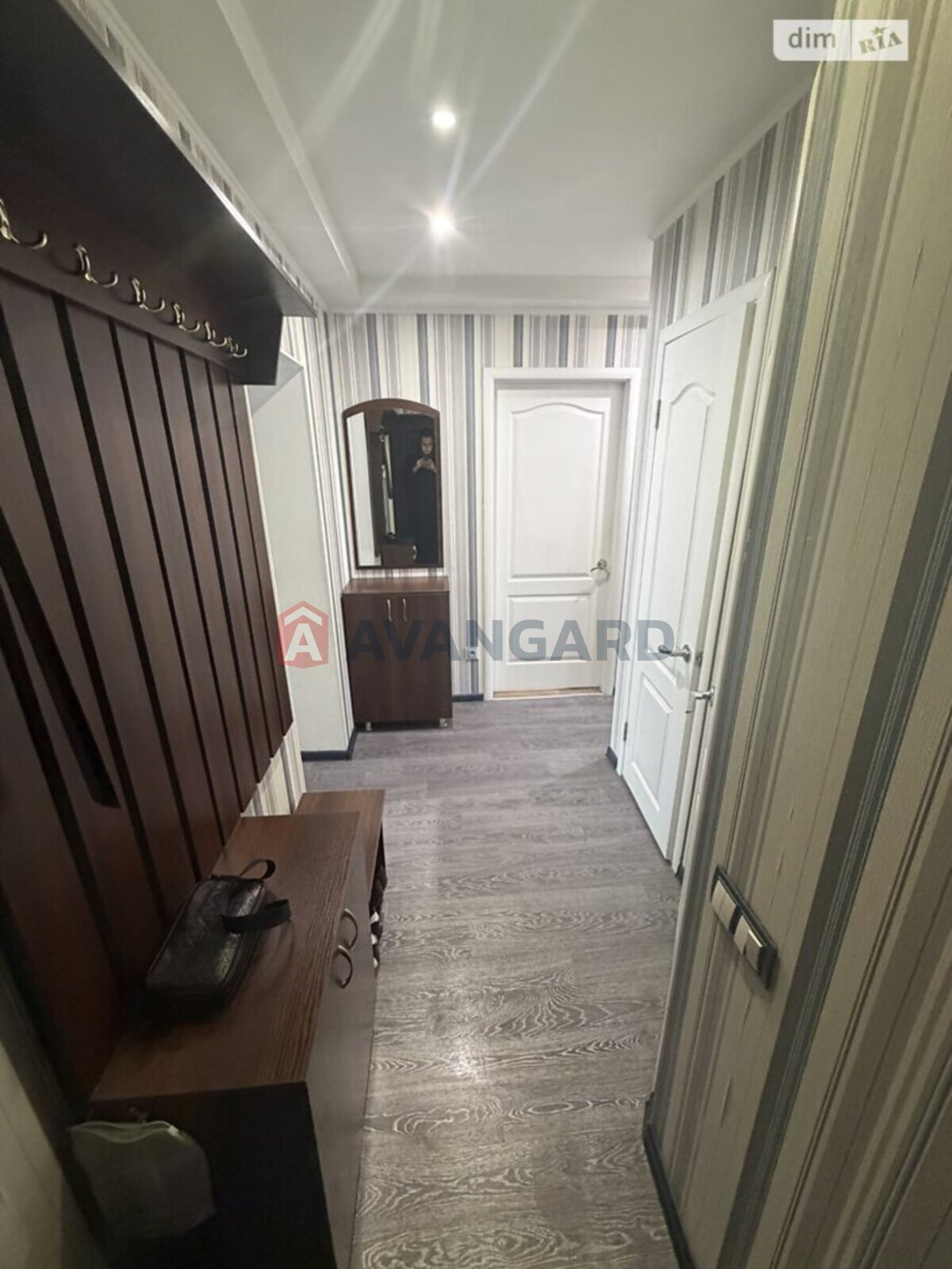 3 ����. ��������, 74/-/- ��. �., 2/4 ���� ���� 2