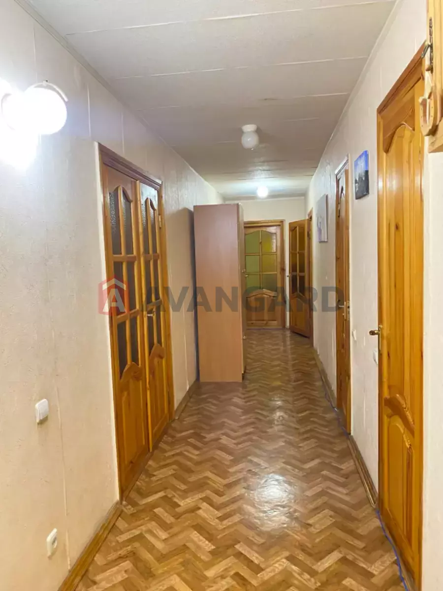 4 ��. ��������, 103/-/- ��. �., 4/9 ������ ���� 4