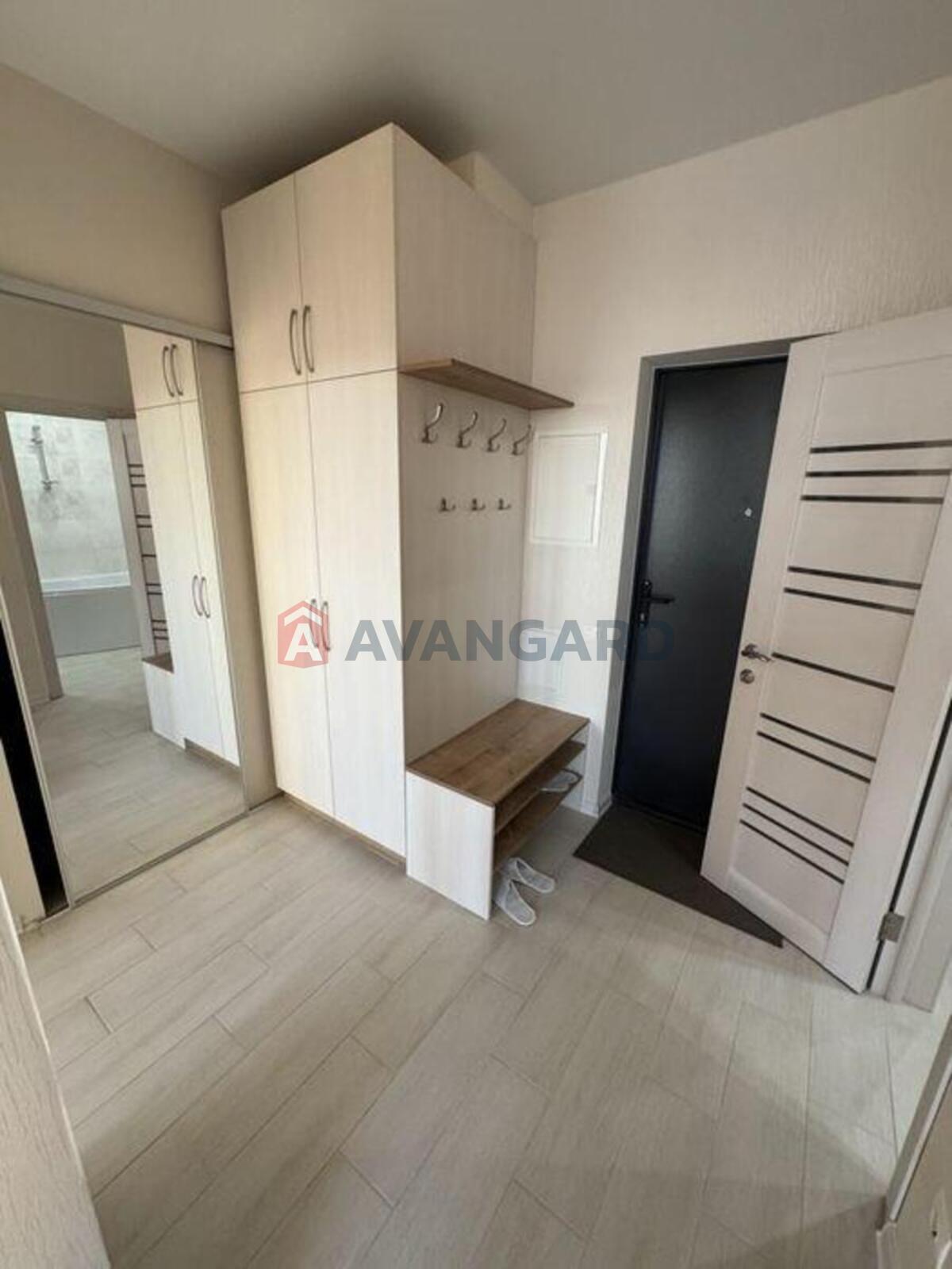 1 ��. ��������, 40/-/17 ��. �., 22/26 ������ ���� 8