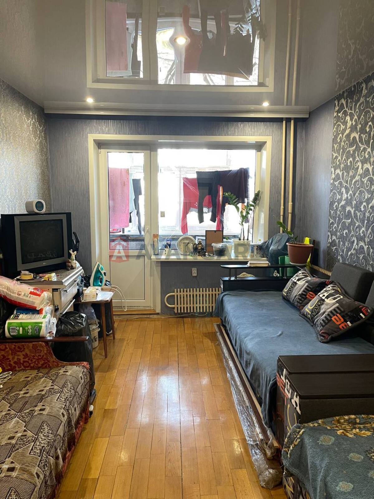 1 ��. ��������, 41,7/19,8/6,1 ��. �., 2/9 ������ ���� 9