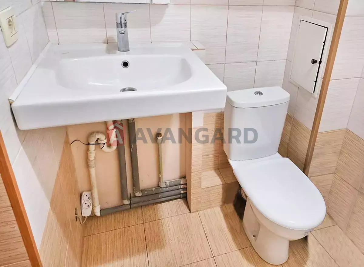 2 ��. ��������, 49/28/8 ��. �., 6/9 ������ ���� 7