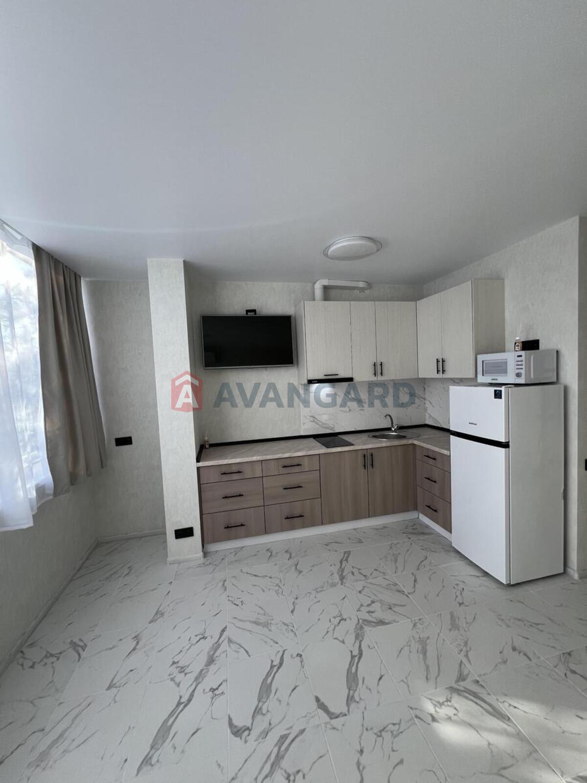 1 ��. ��������, -/-/- ��. �., 1/4 ������ ���� 8