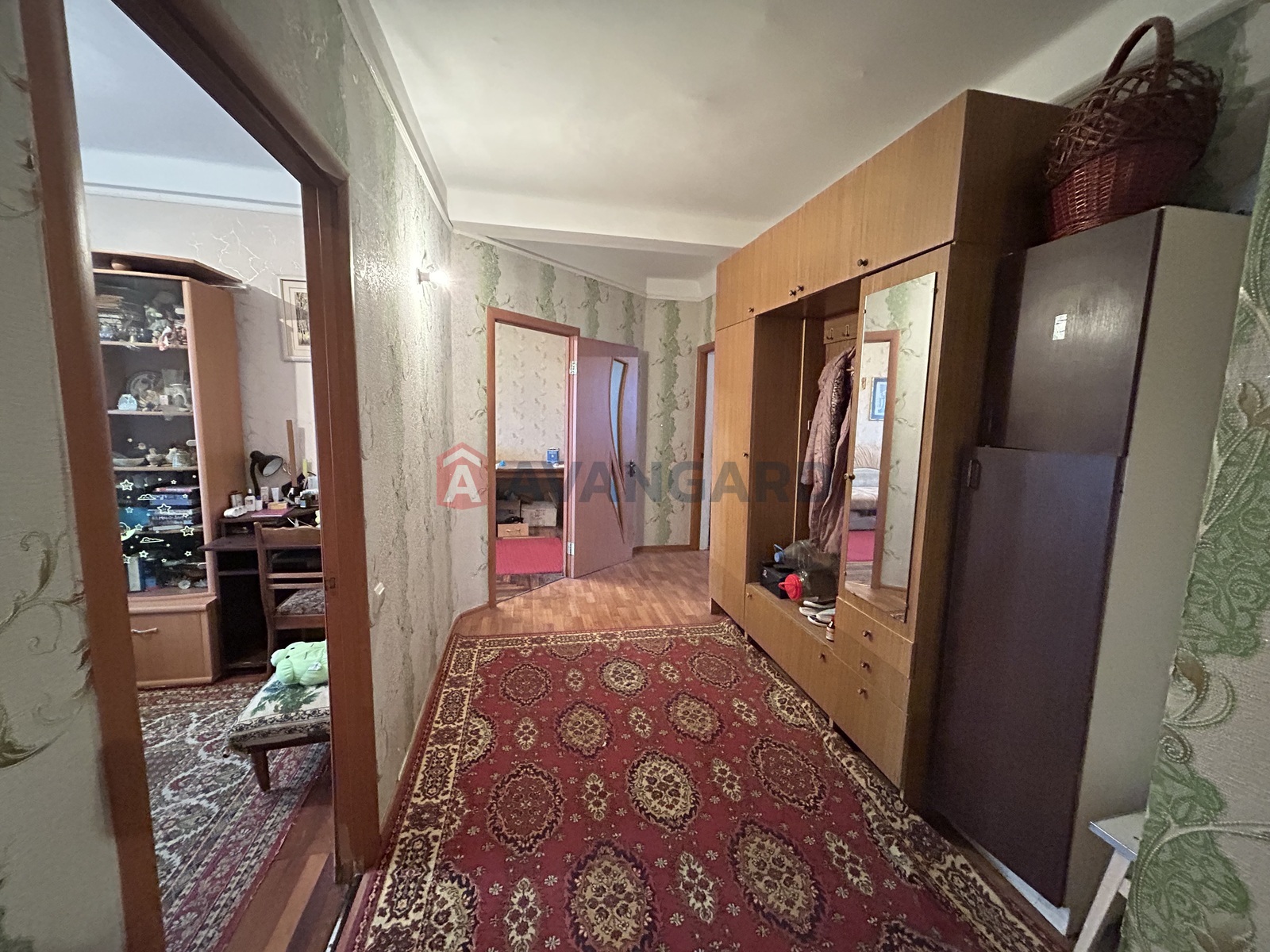 3 . , 70/42/8 . ., 9/9   7