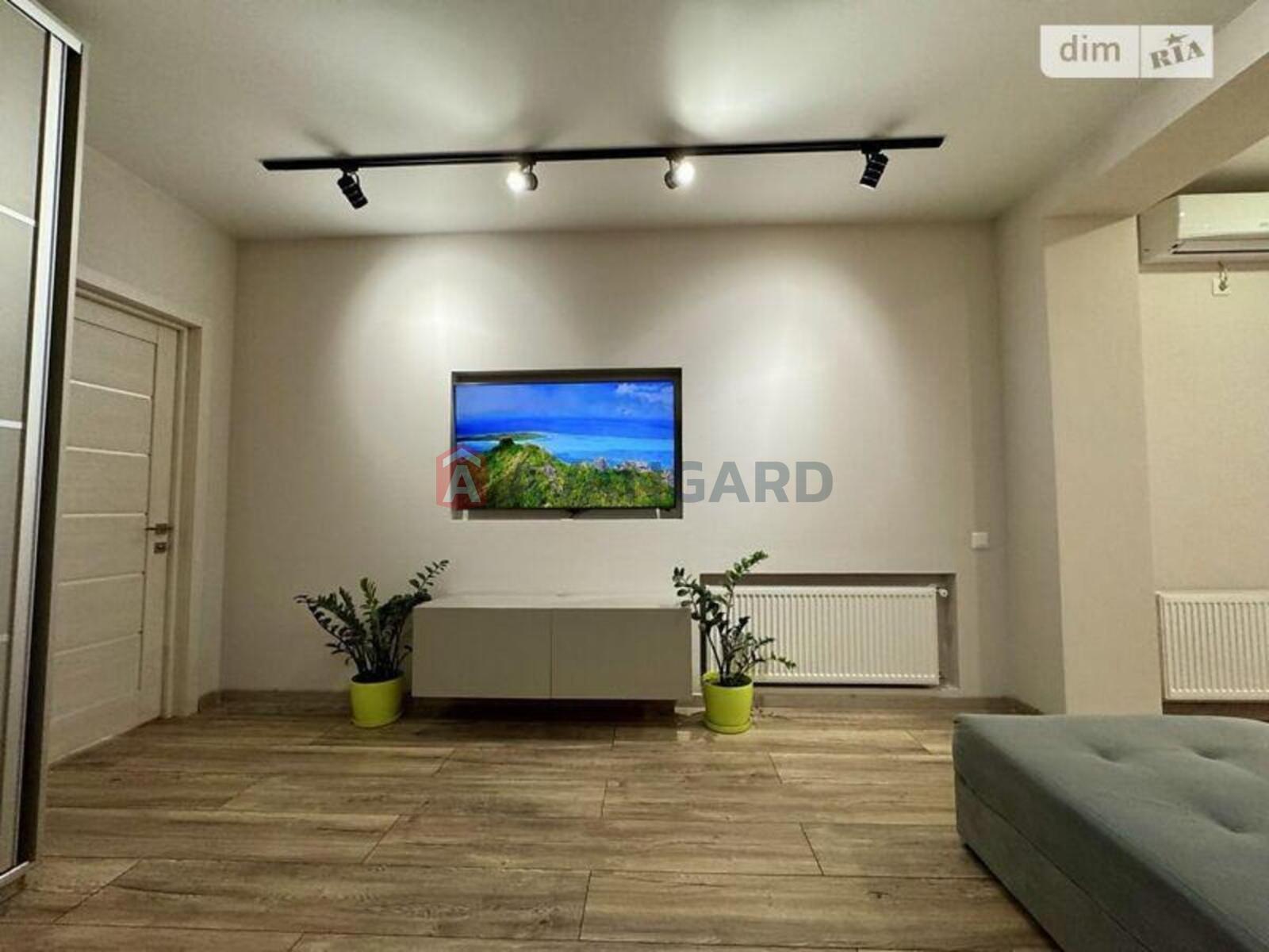 2 ��. ��������, 51/-/12 ��. �., 5/10 ������ ���� 15