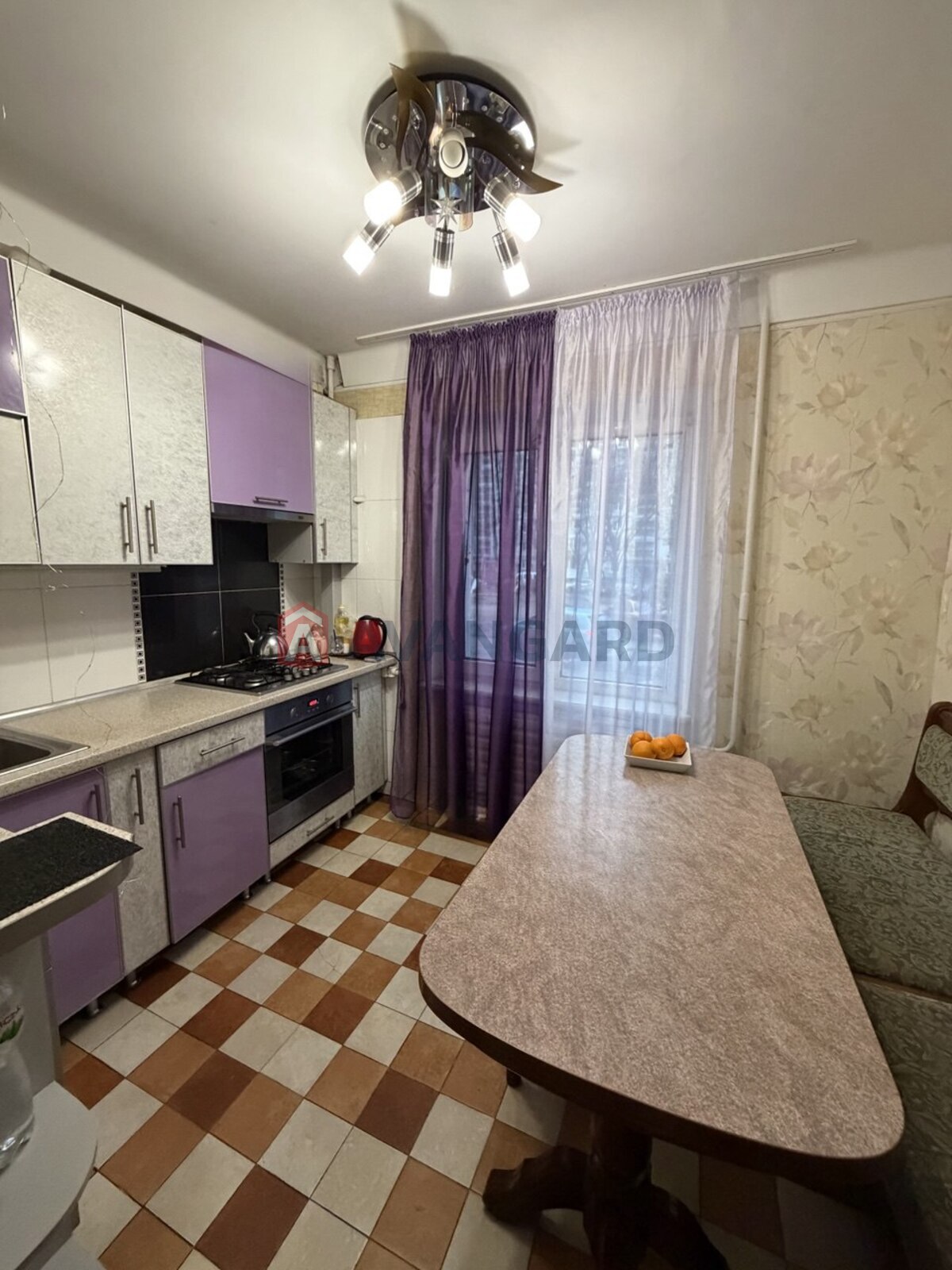 2 ����. ��������, 51/28/7 ��. �., 1/9 ���� ���� 1