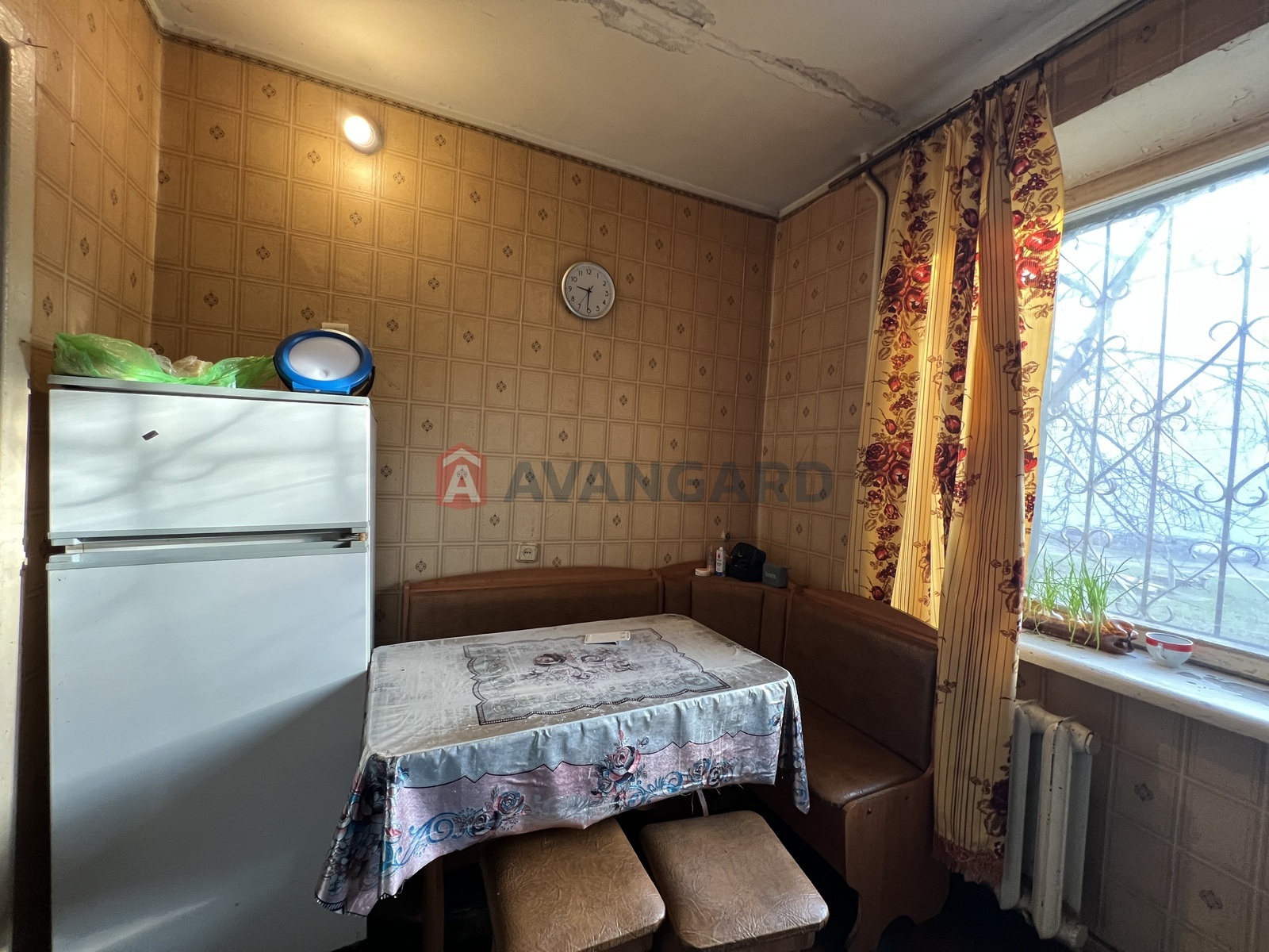 2 ��. ��������, 51/-/8 ��. �., 1/5 ������ ���� 8