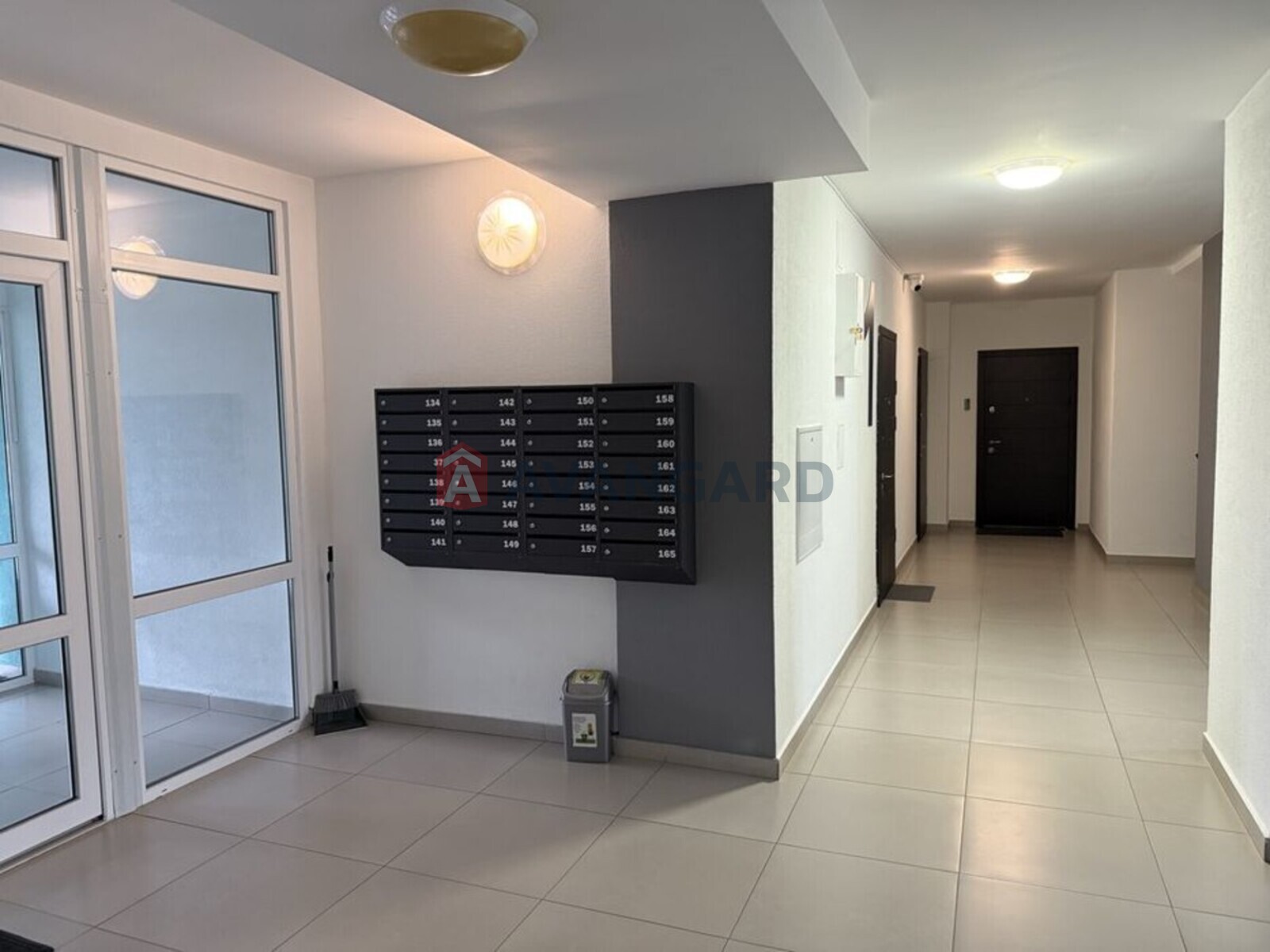 3 ��. ��������, 86/-/12 ��. �., 5/7 ������ ���� 21