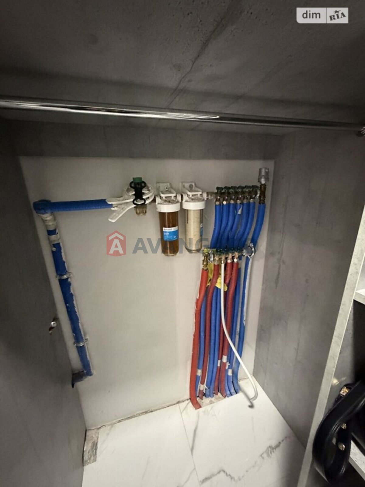 3 ��. ��������, 91/35/39 ��. �., 8/8 ������ ���� 18