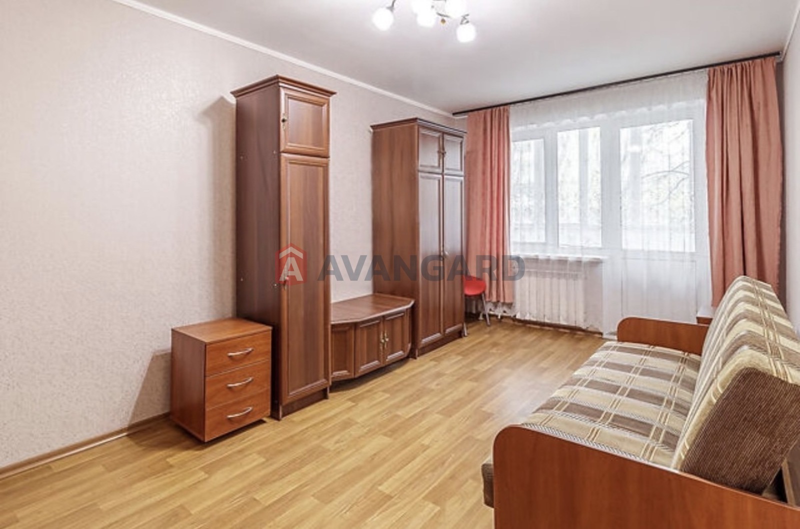 1 ��. ��������, 36/17/8 ��. �., 2/9 ������ ���� 3