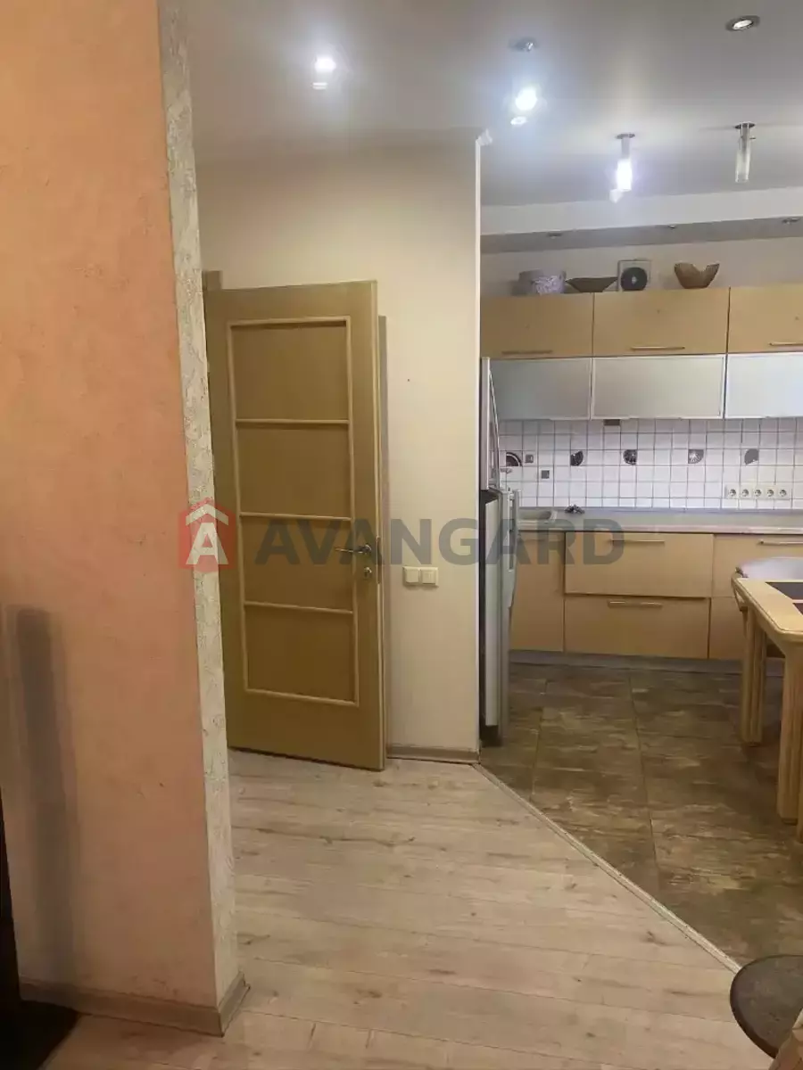 3 ����. ��������, 99/-/12 ��. �., 13/17 ���� ���� 22