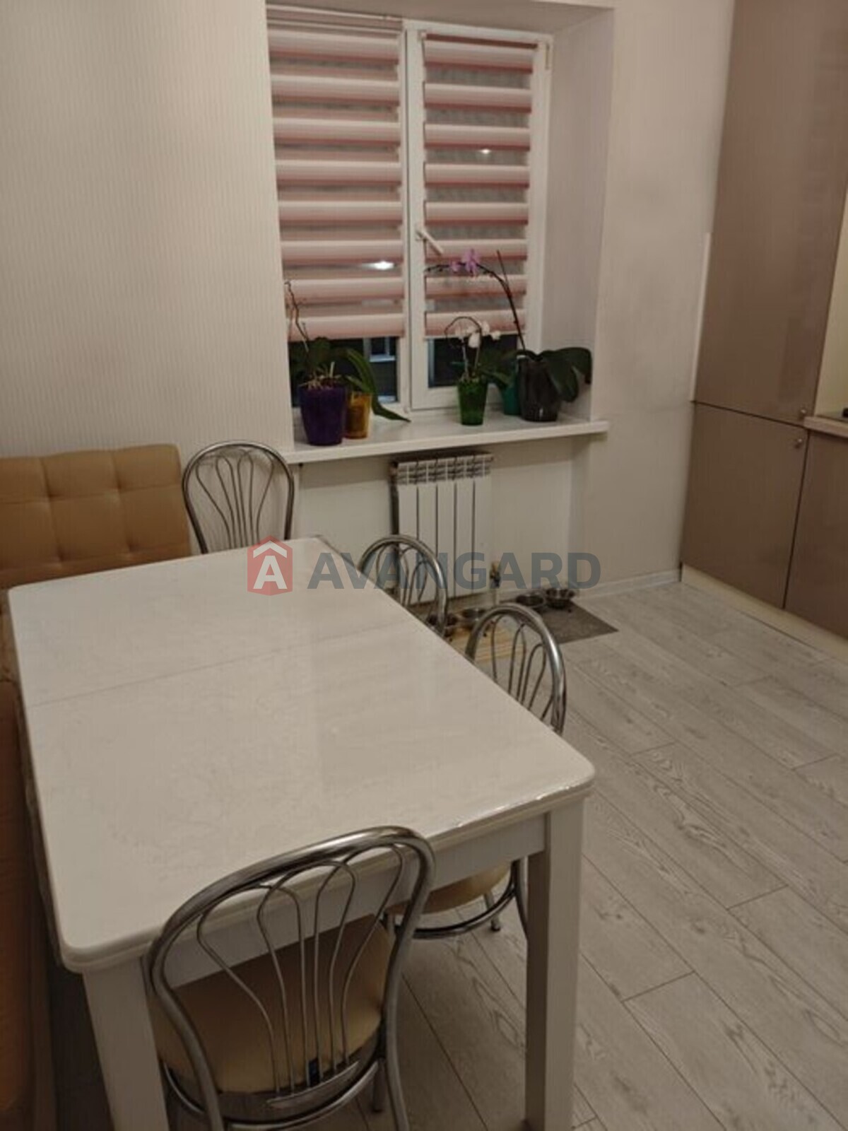 2 ��. ��������, 60/-/12 ��. �., 3/4 ������ ���� 6