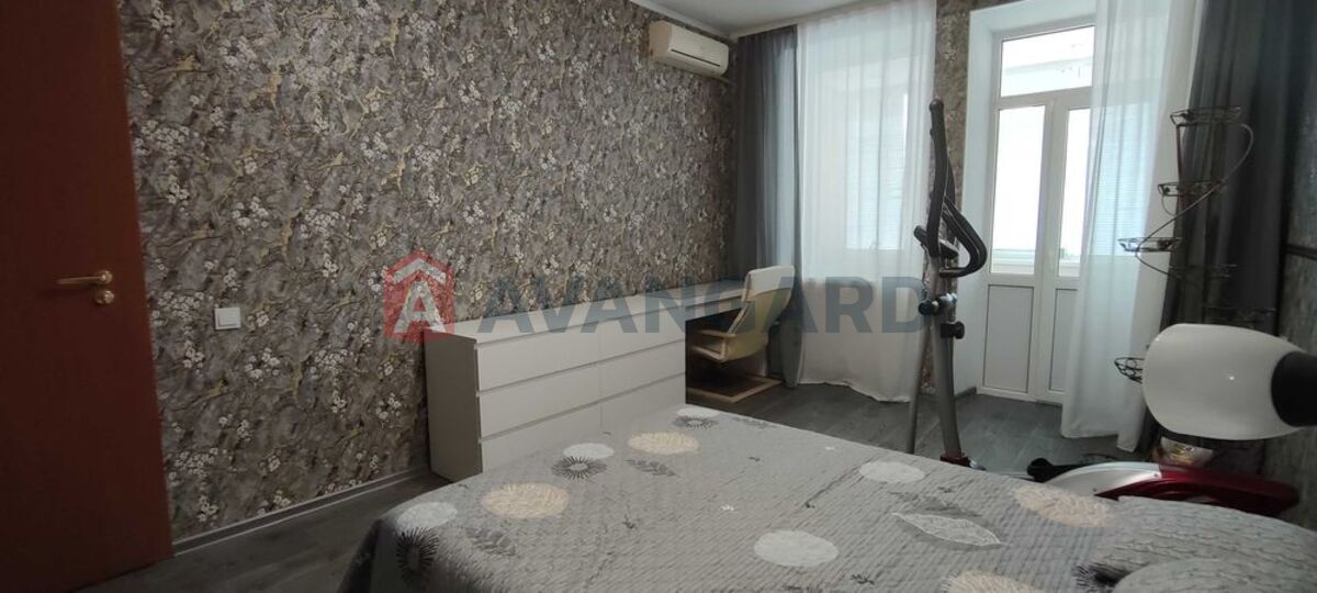 3 ��. ��������, 75/-/10 ��. �., 5/5 ������ ���� 9