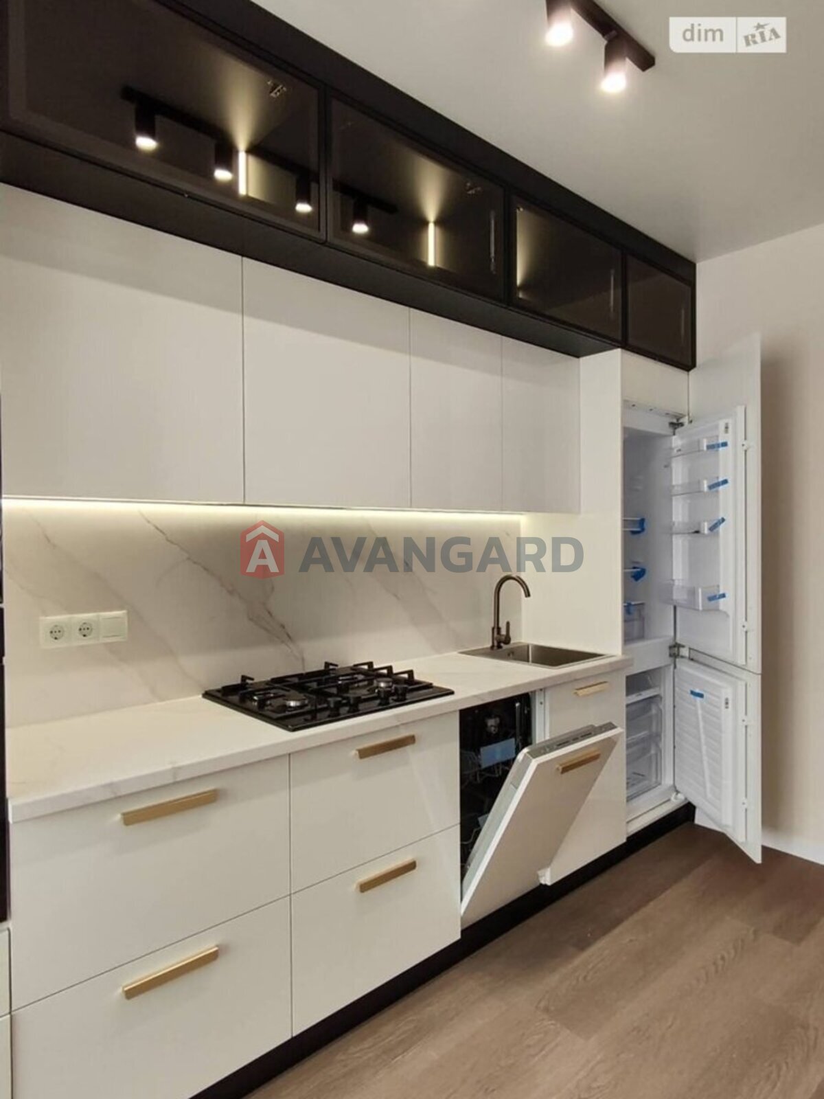 1 ��. ��������, 43/16/15 ��. �., 4/15 ������ ���� 5