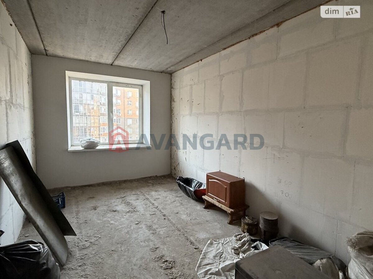 2 ��. ��������, 64/34/18 ��. �., 9/12 ������ ���� 13