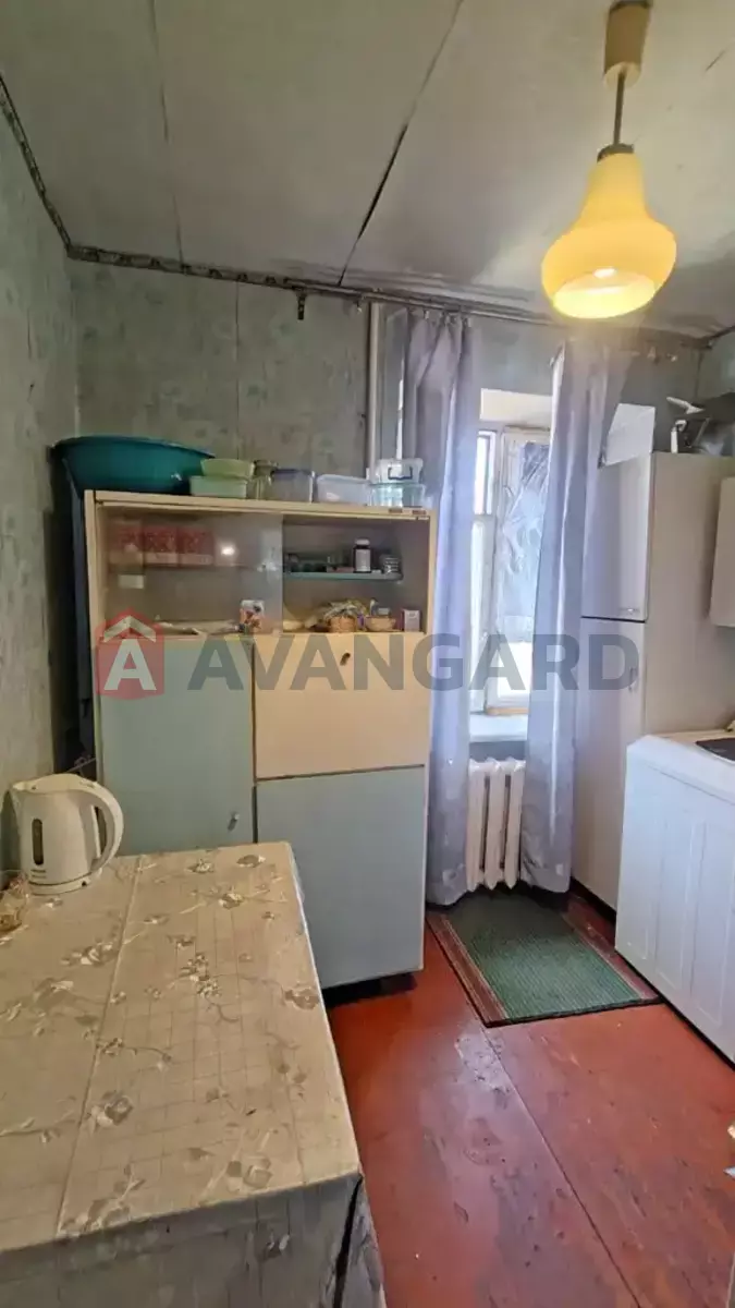 1 ����. ��������, 32/-/- ��. �., 4/5 ���� ���� 5