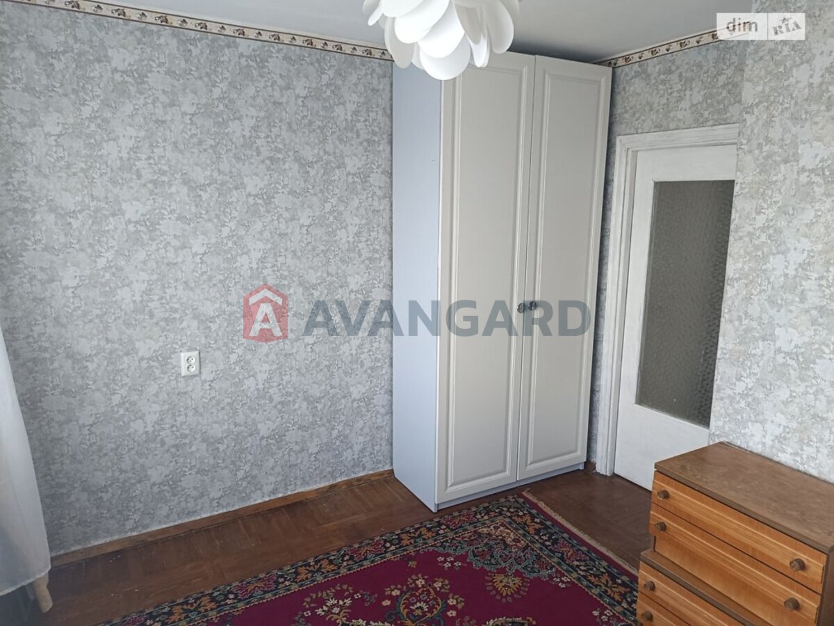 3 ����. ��������, 70/-/7.3 ��. �., 8/9 ���� ���� 2