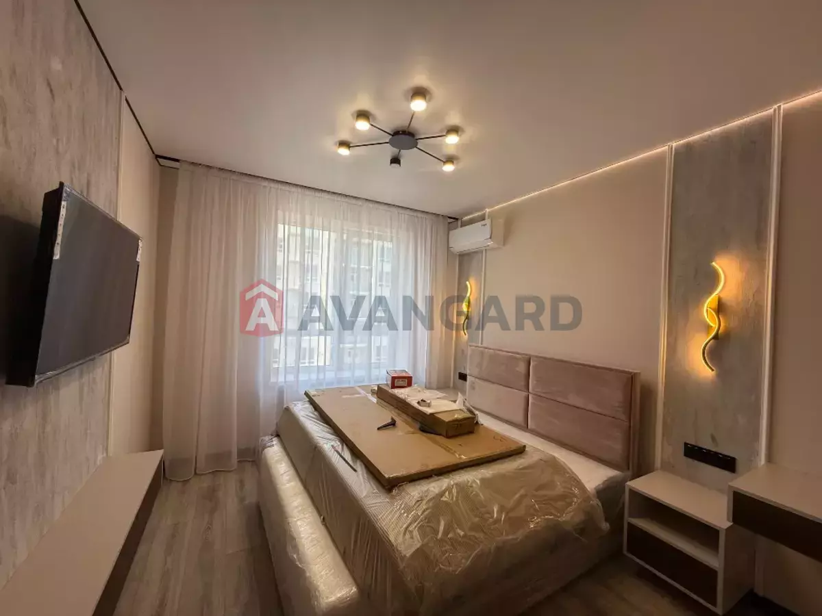 3 ��. ��������, 69/-/- ��. �., 8/10 ������ ���� 11