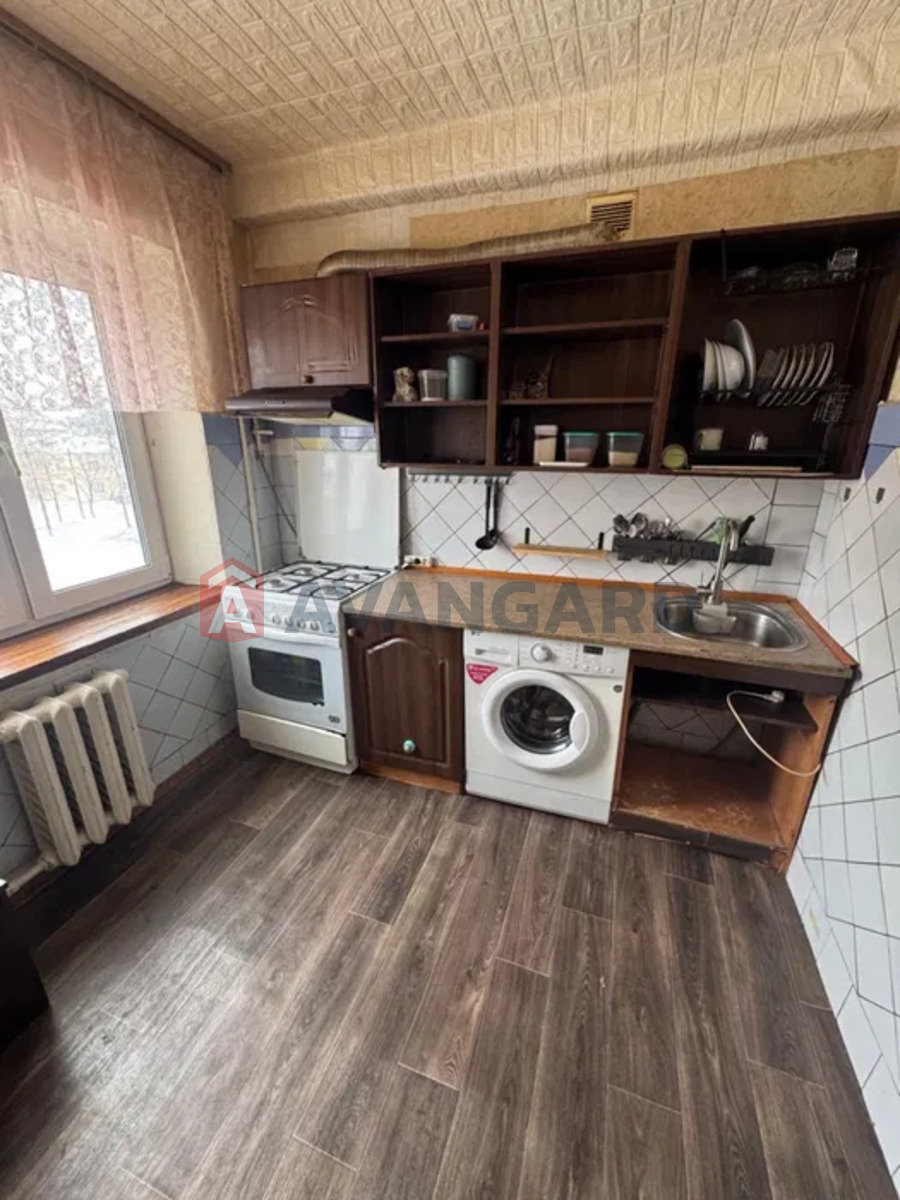 3 ��. ��������, 63/-/7 ��. �., 4/9 ������ ���� 18