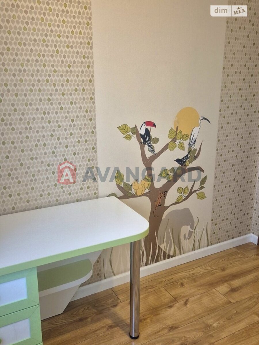 2 ��. ��������, 60/30/27 ��. �., 6/9 ������ ���� 3