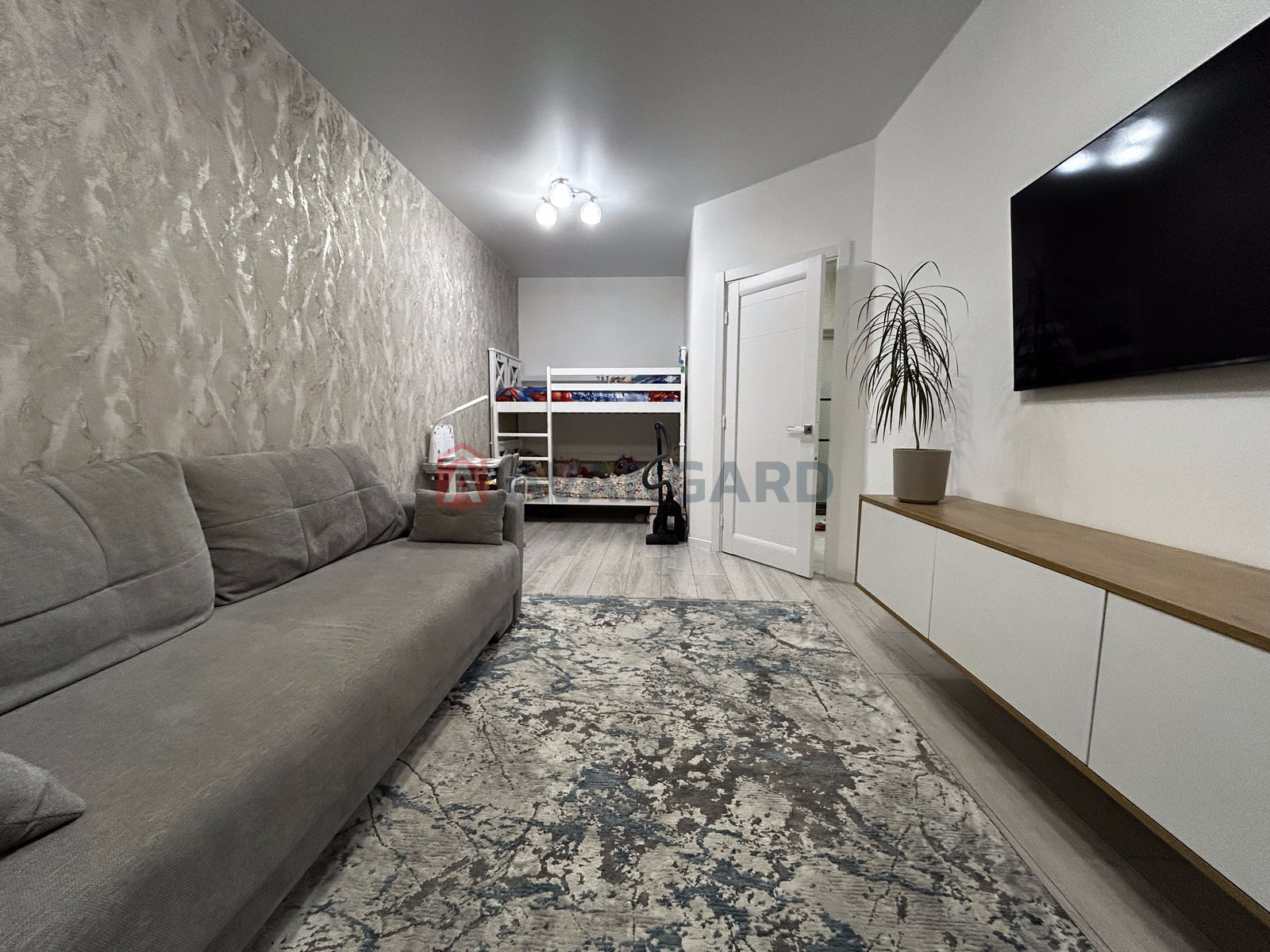 1 ��. ��������, 42/20/12 ��. �., 1/7 ������ ���� 3