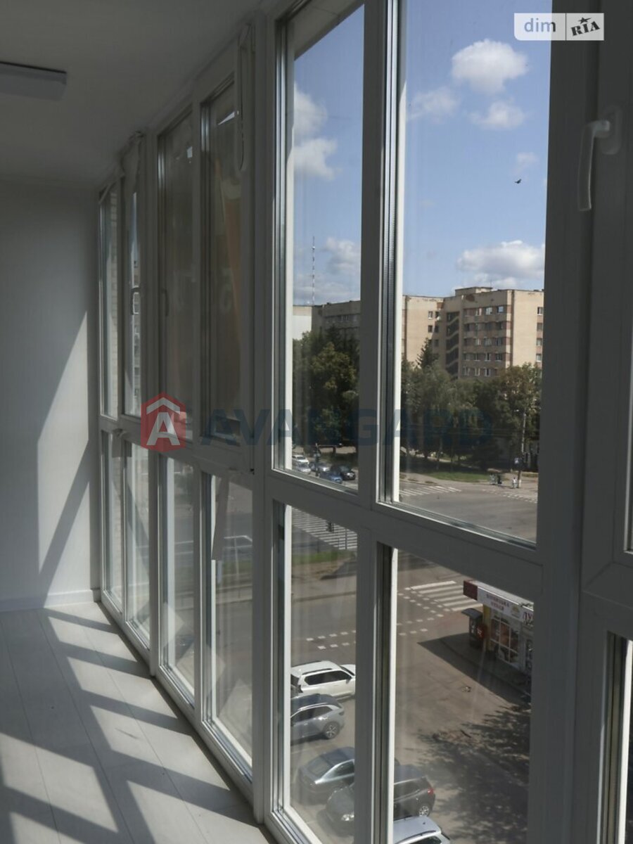 3 ��. ��������, 80/-/- ��. �., 6/9 ������ ���� 10