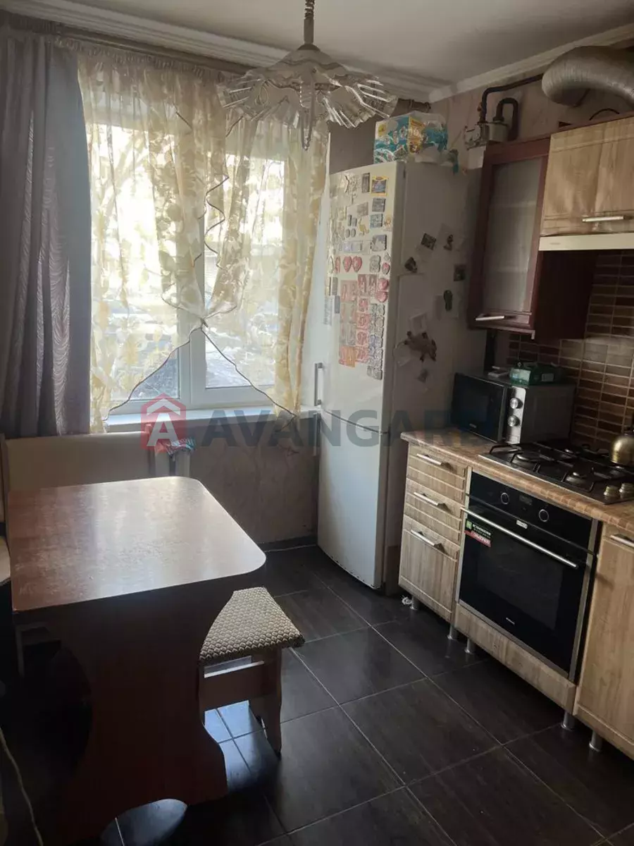 3 ��. ��������, 69/-/9 ��. �., 1/10 ������ ���� 1