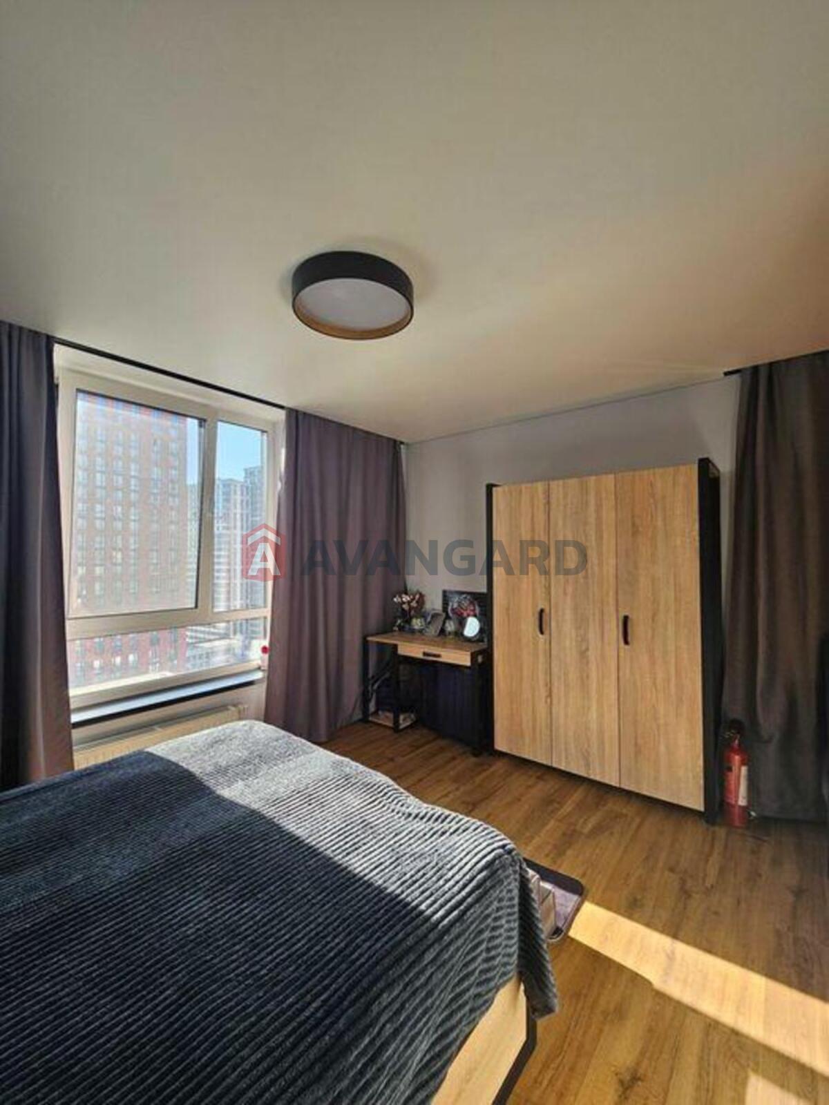 3 ����. ��������, 84/-/6 ��. �., 14/25 ���� ���� 16