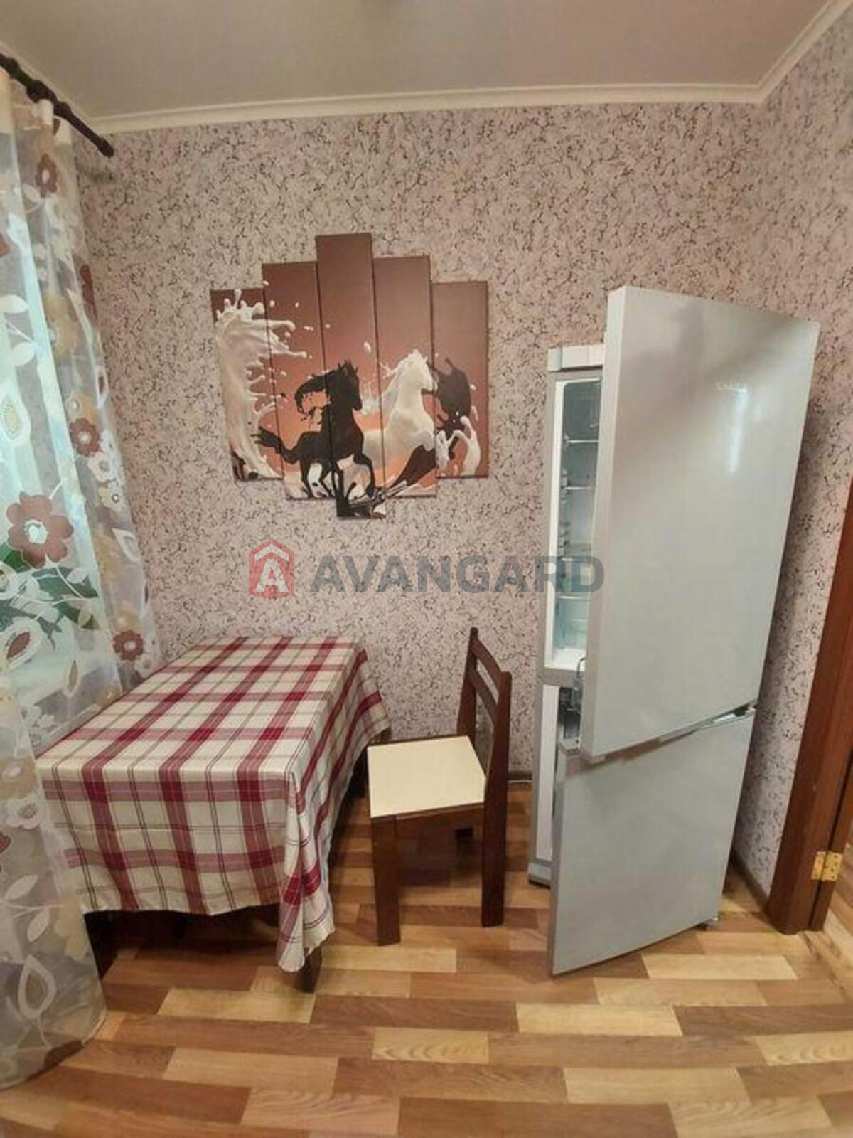 1 ��. ��������, 41/-/7 ��. �., 20/25 ������ ���� 10