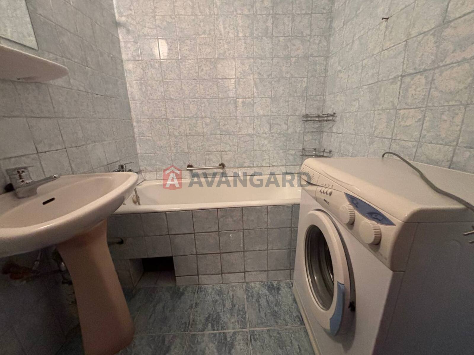 2 ��. ��������, 50/29/7 ��. �., 9/9 ������ ���� 14