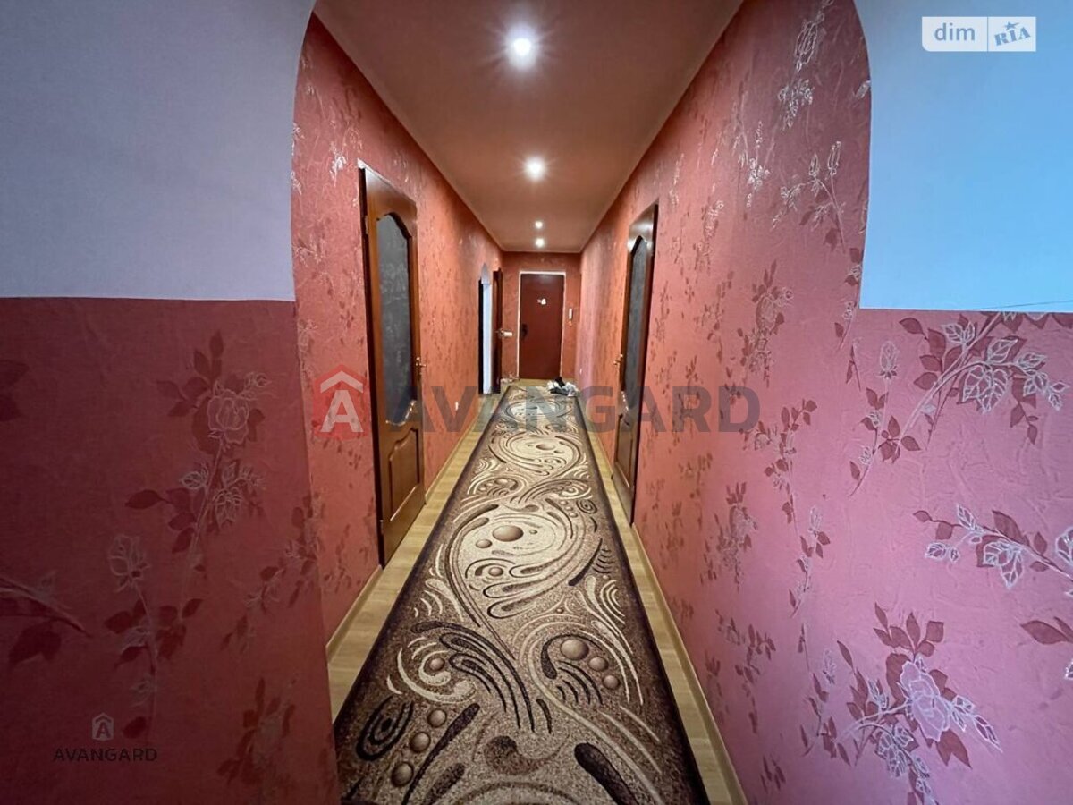 4 ��. ��������, 90/53/9 ��. �., 9/10 ������ ���� 8