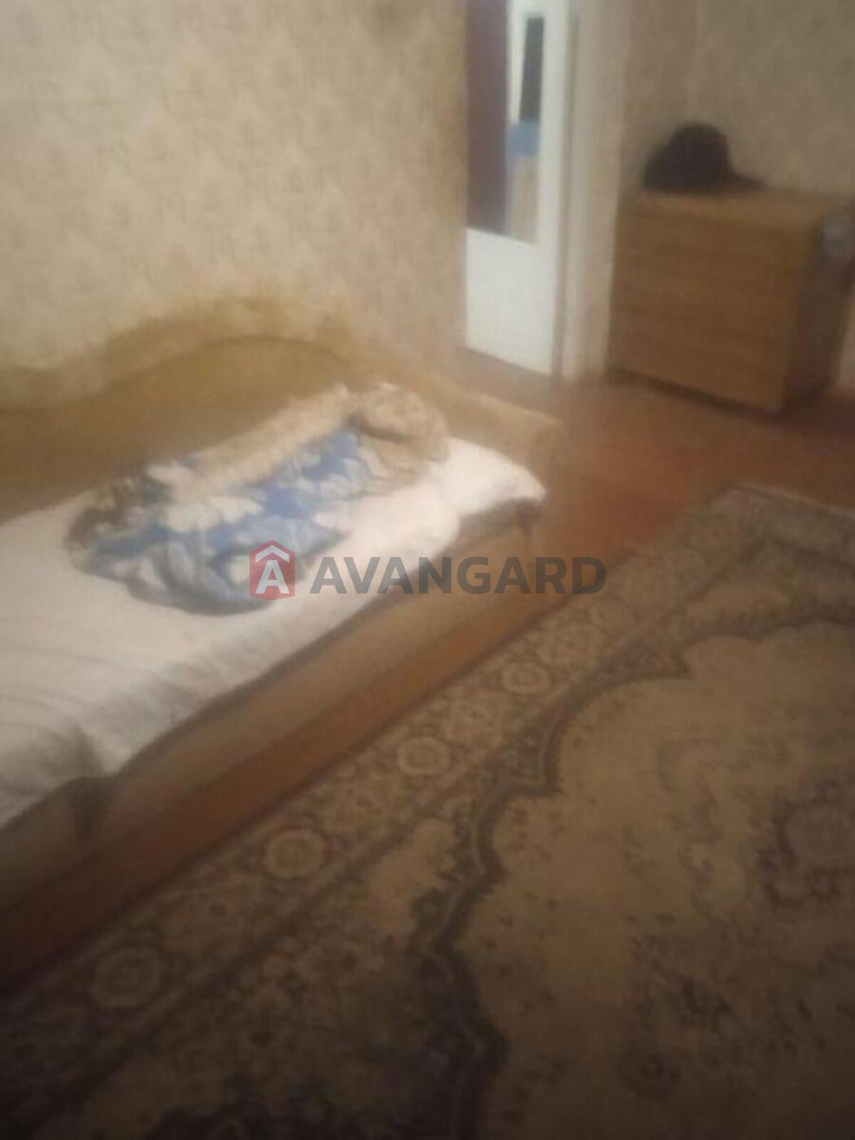 1 ��. ��������, 38/-/8 ��. �., 2/9 ������ ���� 3