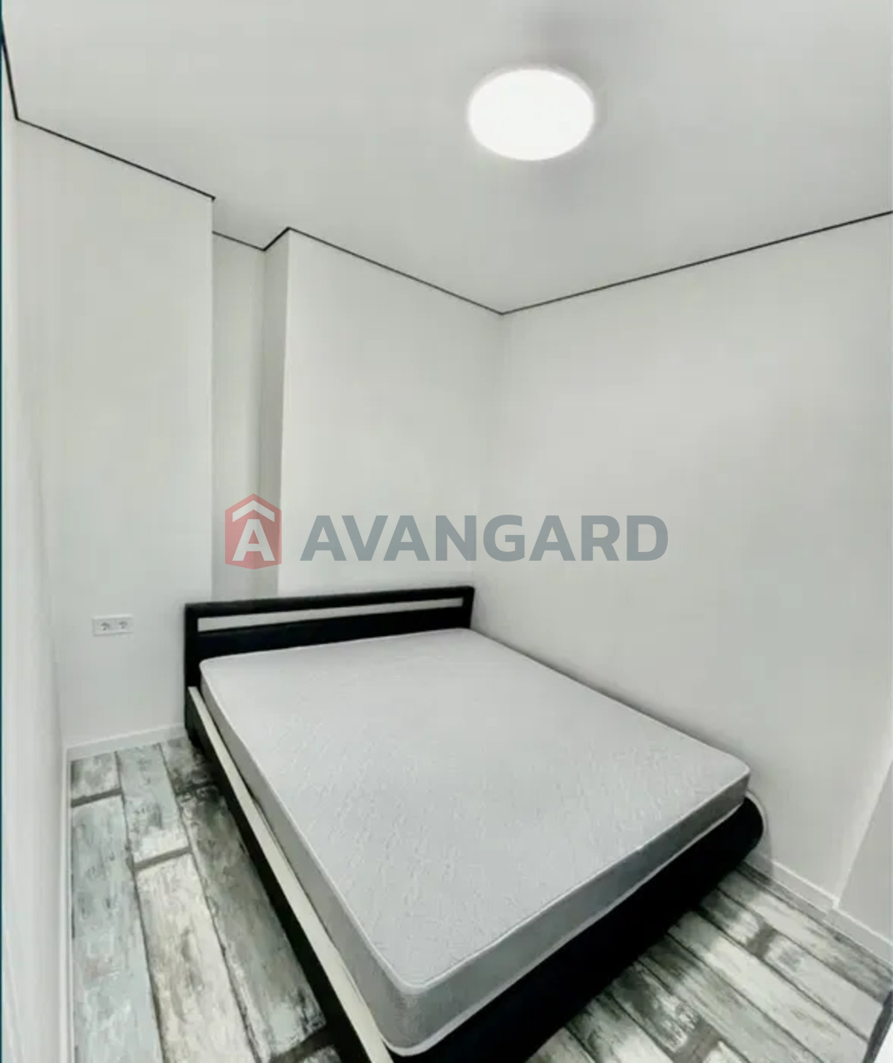 1 ��. ��������, 37/-/20 ��. �., 24/25 ������ ���� 17