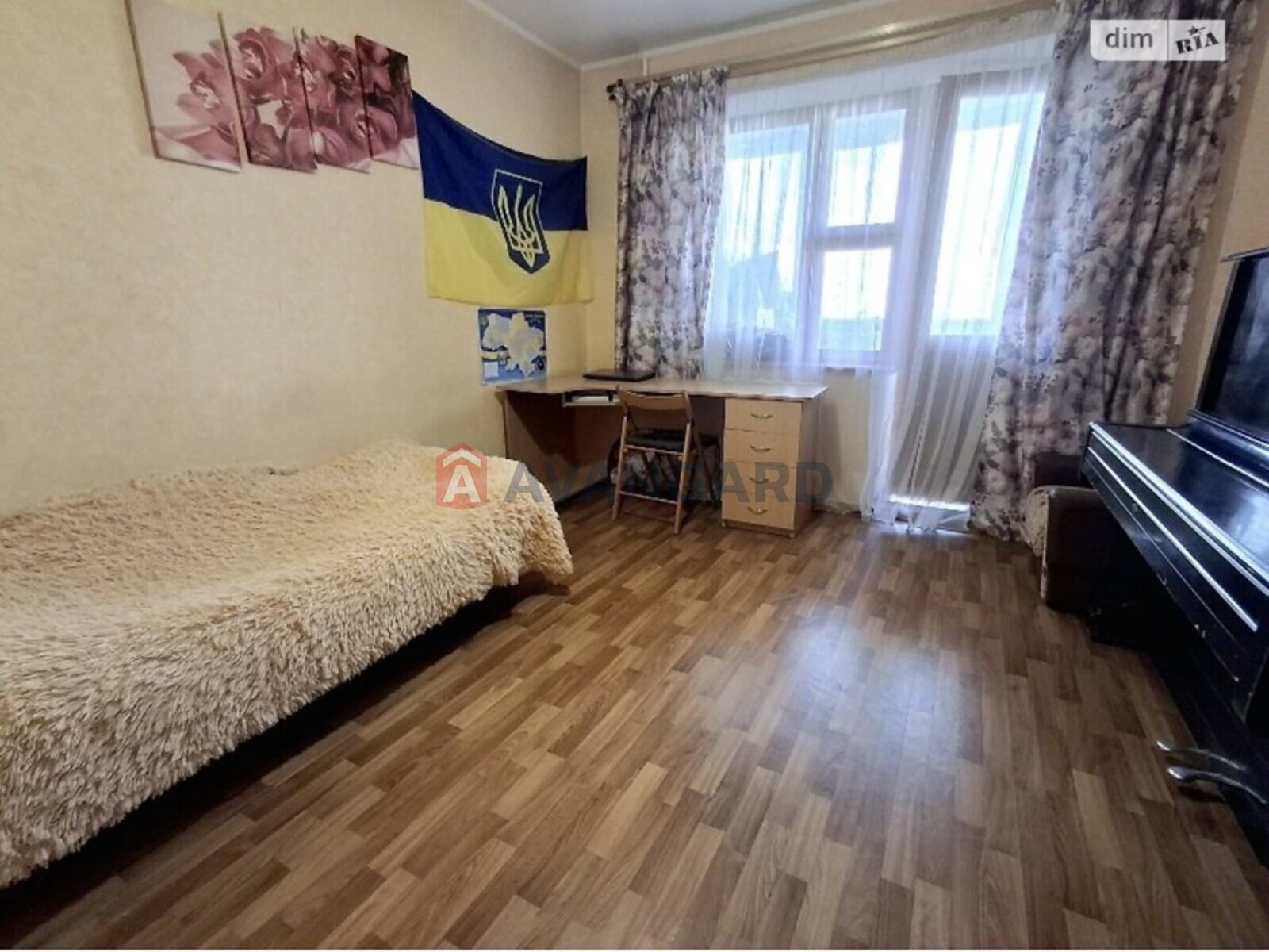 3 . , 80/-/9 . ., 5/9   4