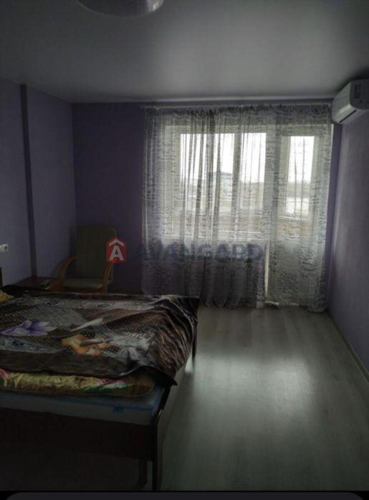 1 ��. ��������, 54/-/18 ��. �., 6/25 ������ ���� 8