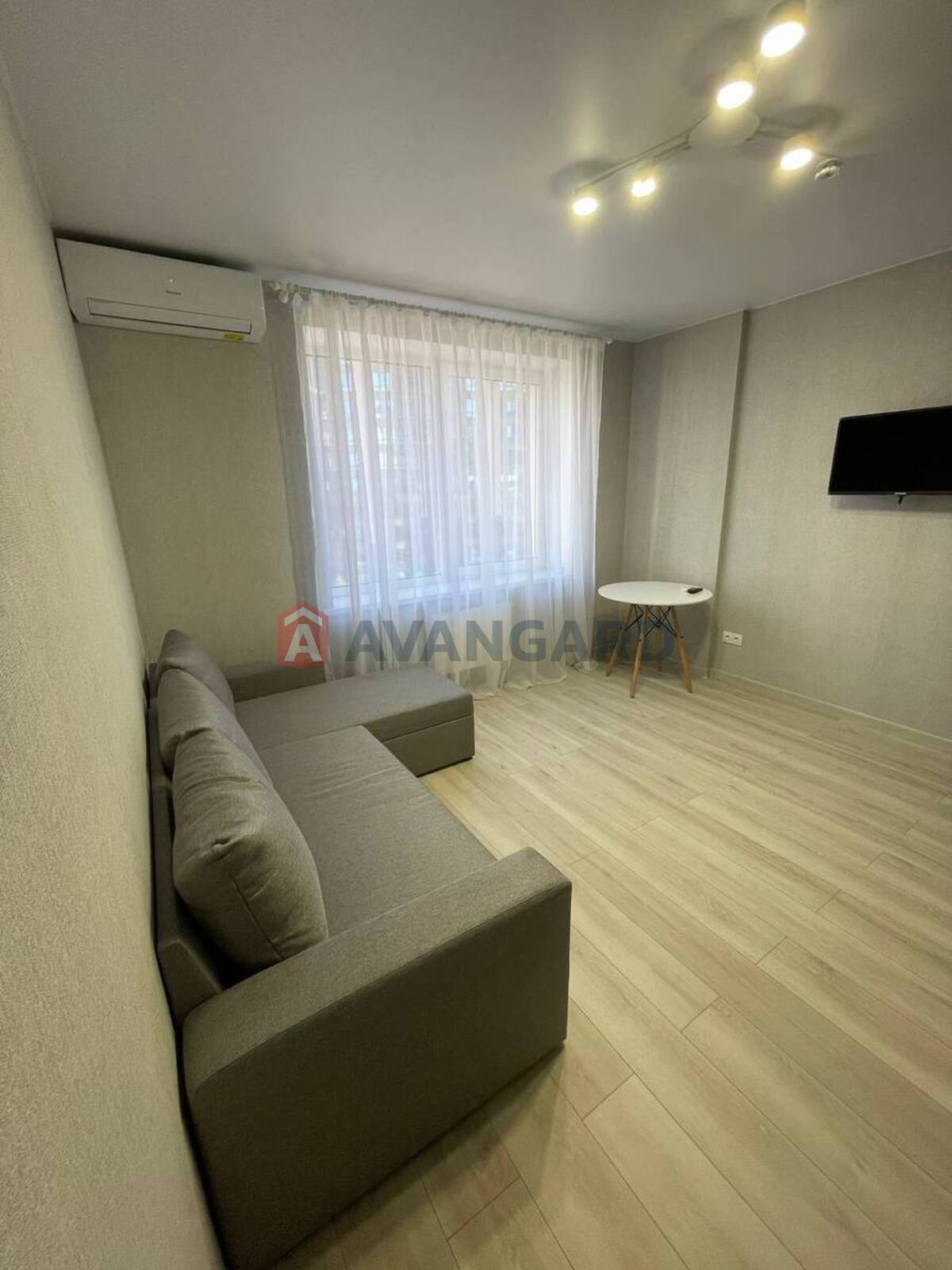 1 ��. ��������, 23/19/4 ��. �., 4/4 ������ ���� 2