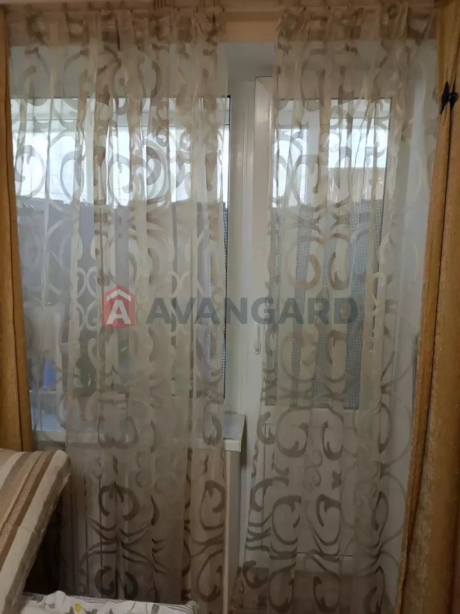 3 ��. ��������, 71/-/9 ��. �., 3/9 ������ ���� 5