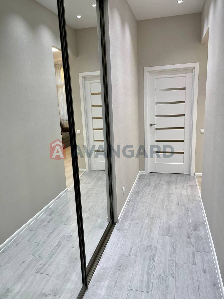 2 кім. квартира, 42/-/30 кв. м., 8/10 поверх фото 10 2 кім. квартира, 42/-/30 кв. м., 8/10 поверх фото 10