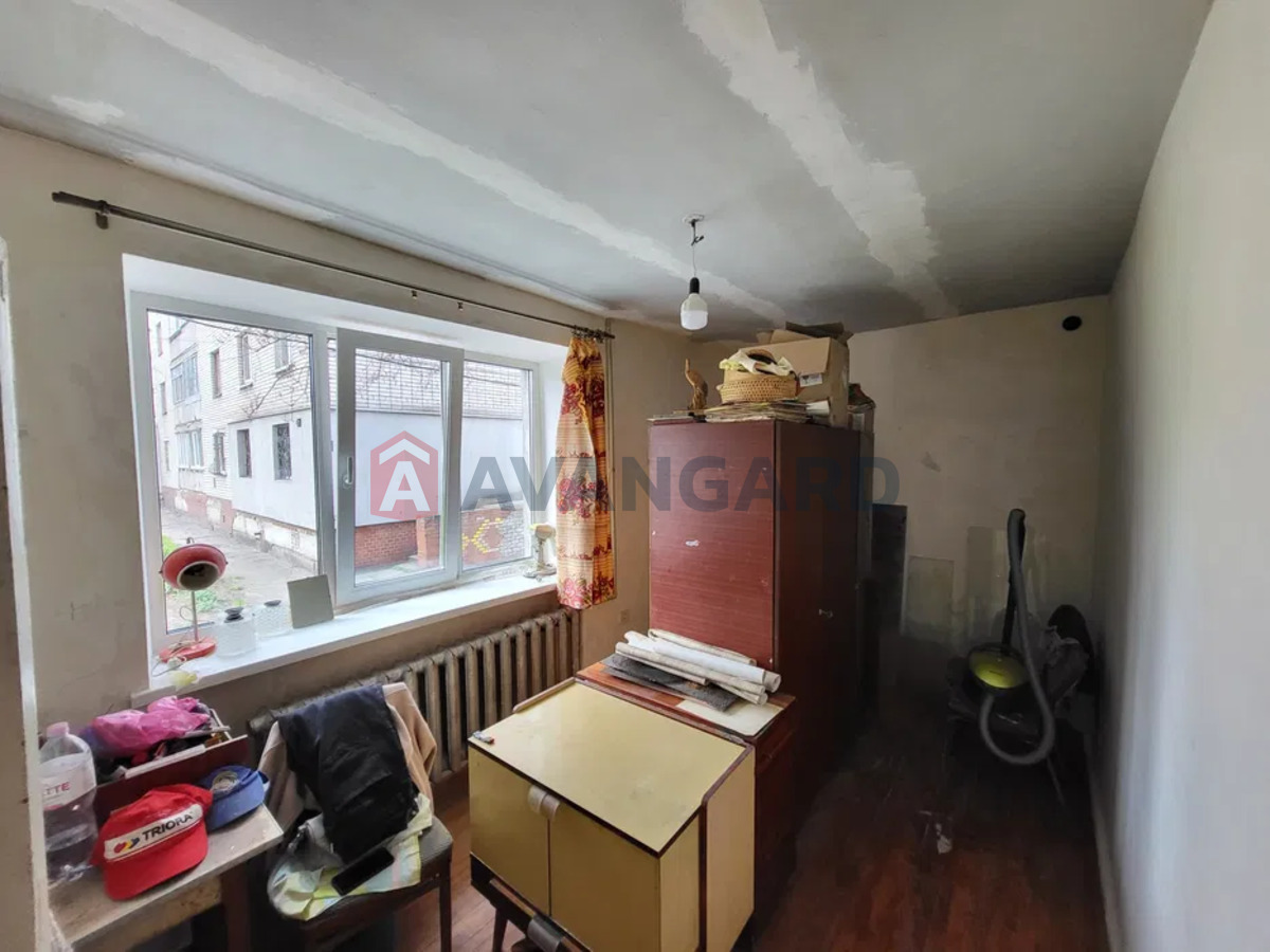 2 ��. ��������, 42/-/6 ��. �., 1/3 ������ ���� 3