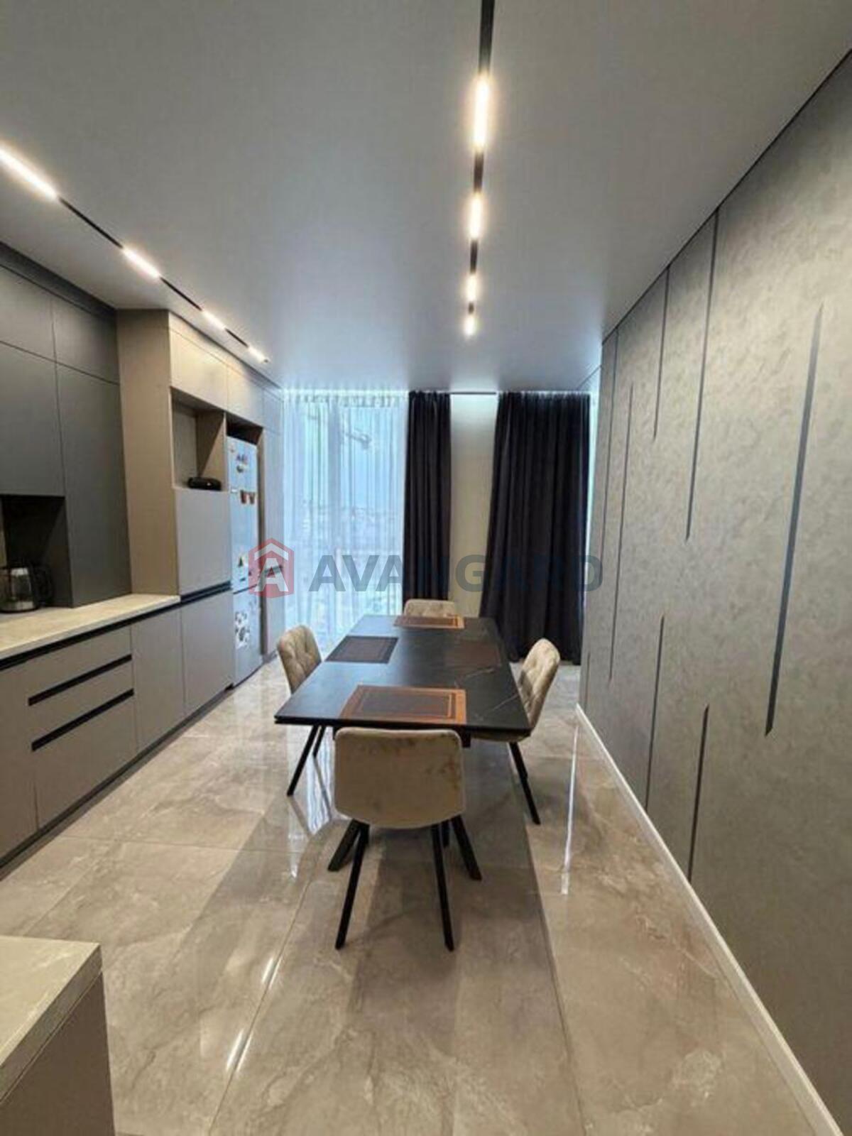 3 ��. ��������, 108/-/15 ��. �., 9/10 ������ ���� 3