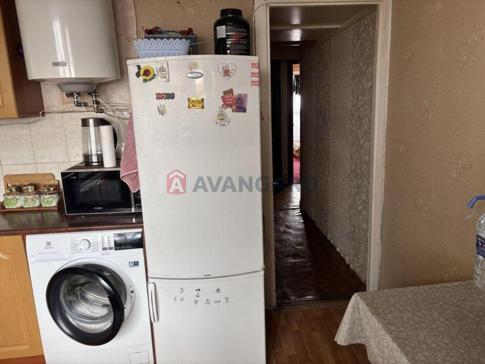 3 ��. ��������, 68/-/9 ��. �., 16/16 ������ ���� 14