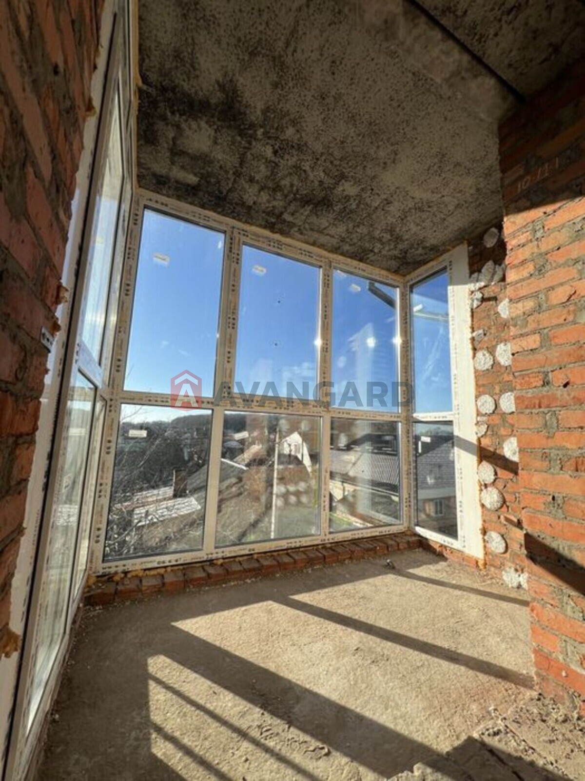 4 ��. ��������, 103/-/15 ��. �., 3/4 ������ ���� 4