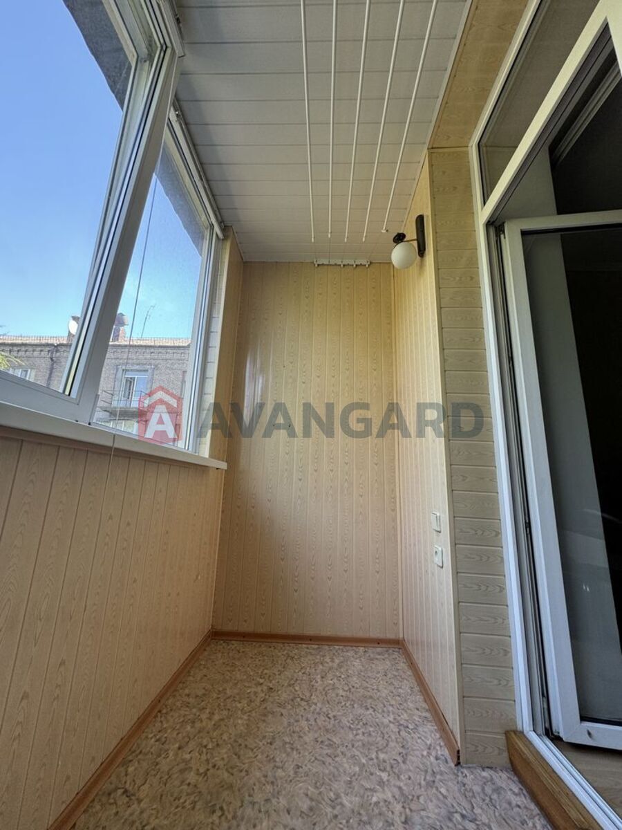 2 ��. ��������, 55/-/8 ��. �., 4/5 ������ ���� 9